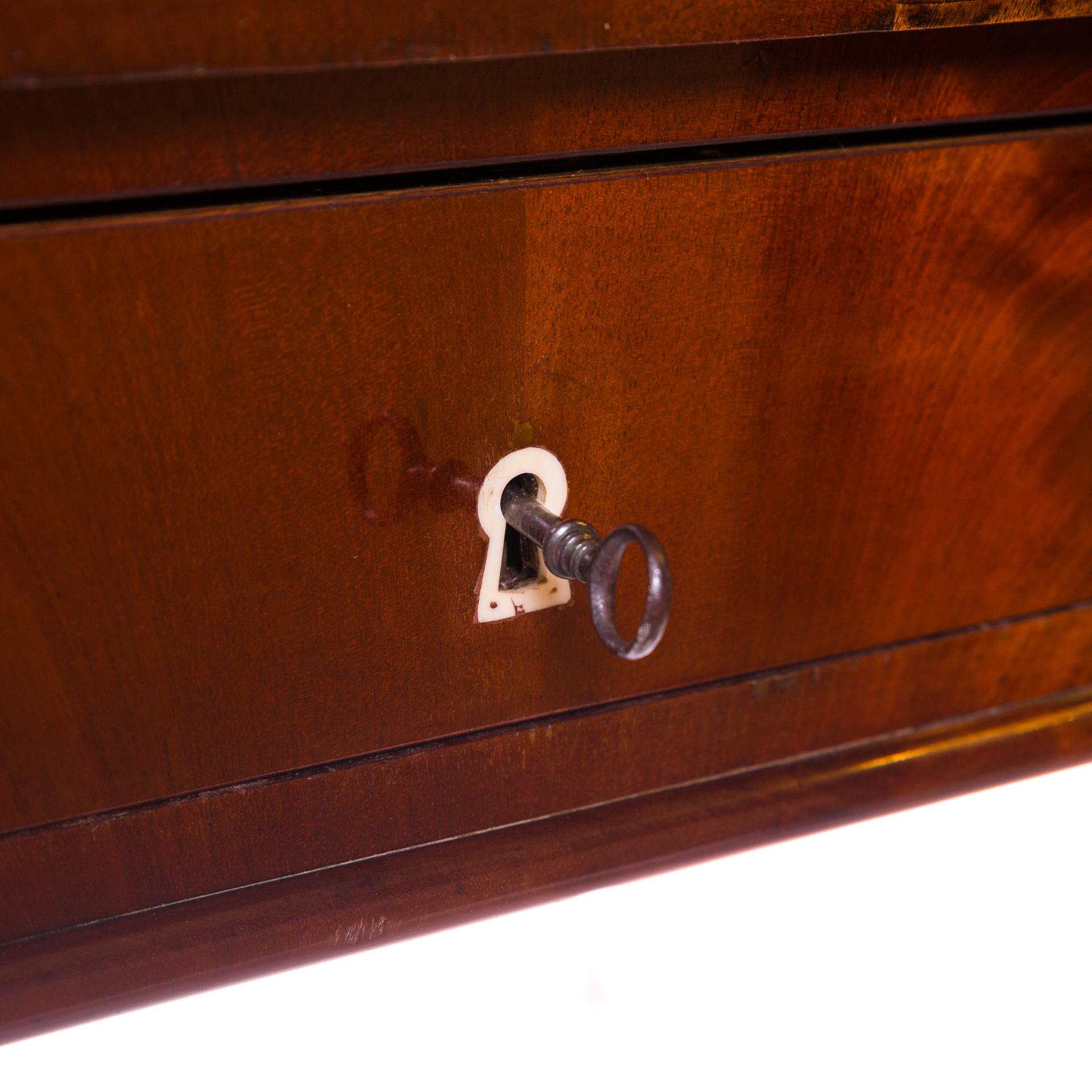 Biedermeier Desk with Extension, Polished Mahogany, Dark, Wooden, circa 1840 For Sale 12