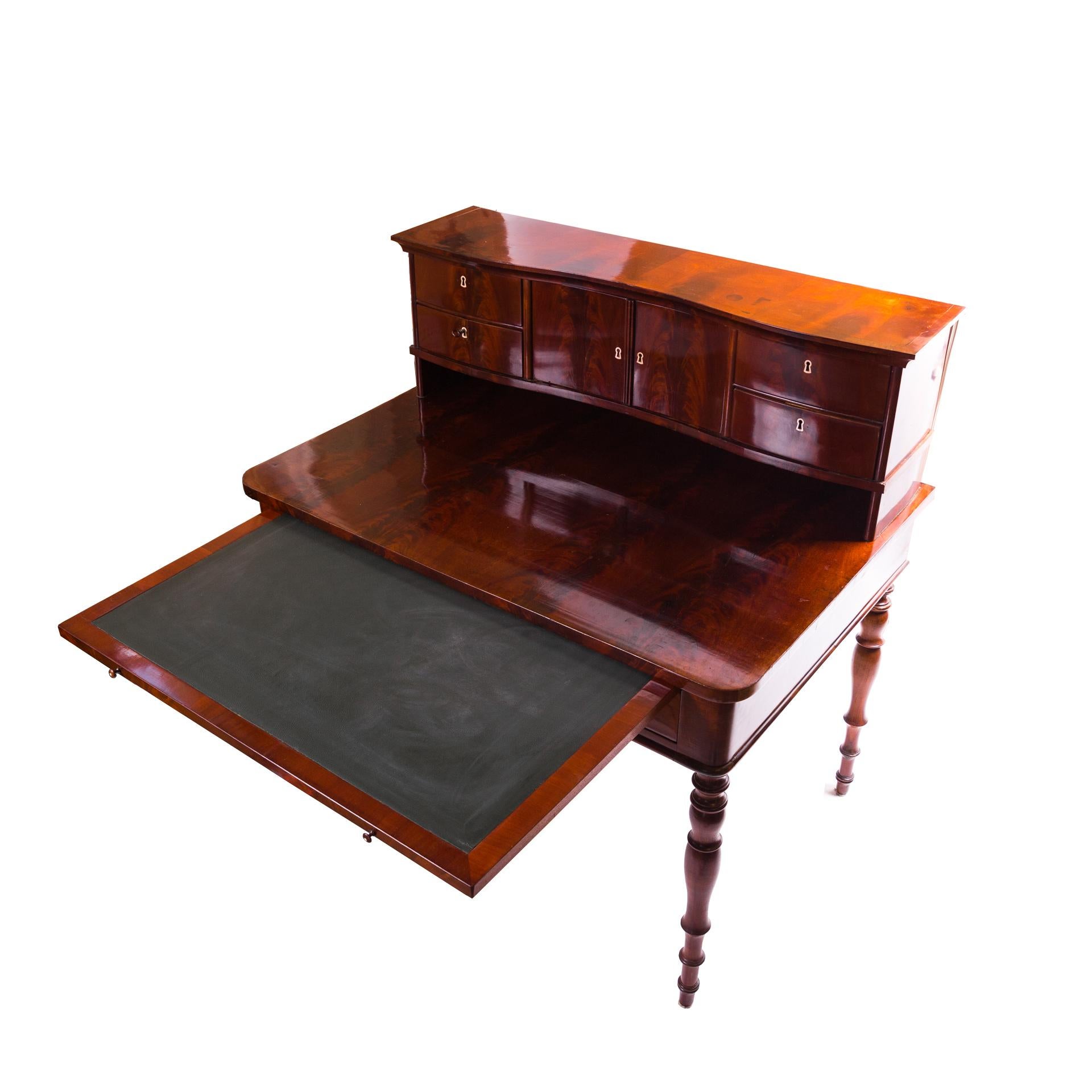 Biedermeier Desk with Extension, Polished Mahogany, Dark, Wooden, circa 1840 In Good Condition For Sale In Krakow, małopolskie