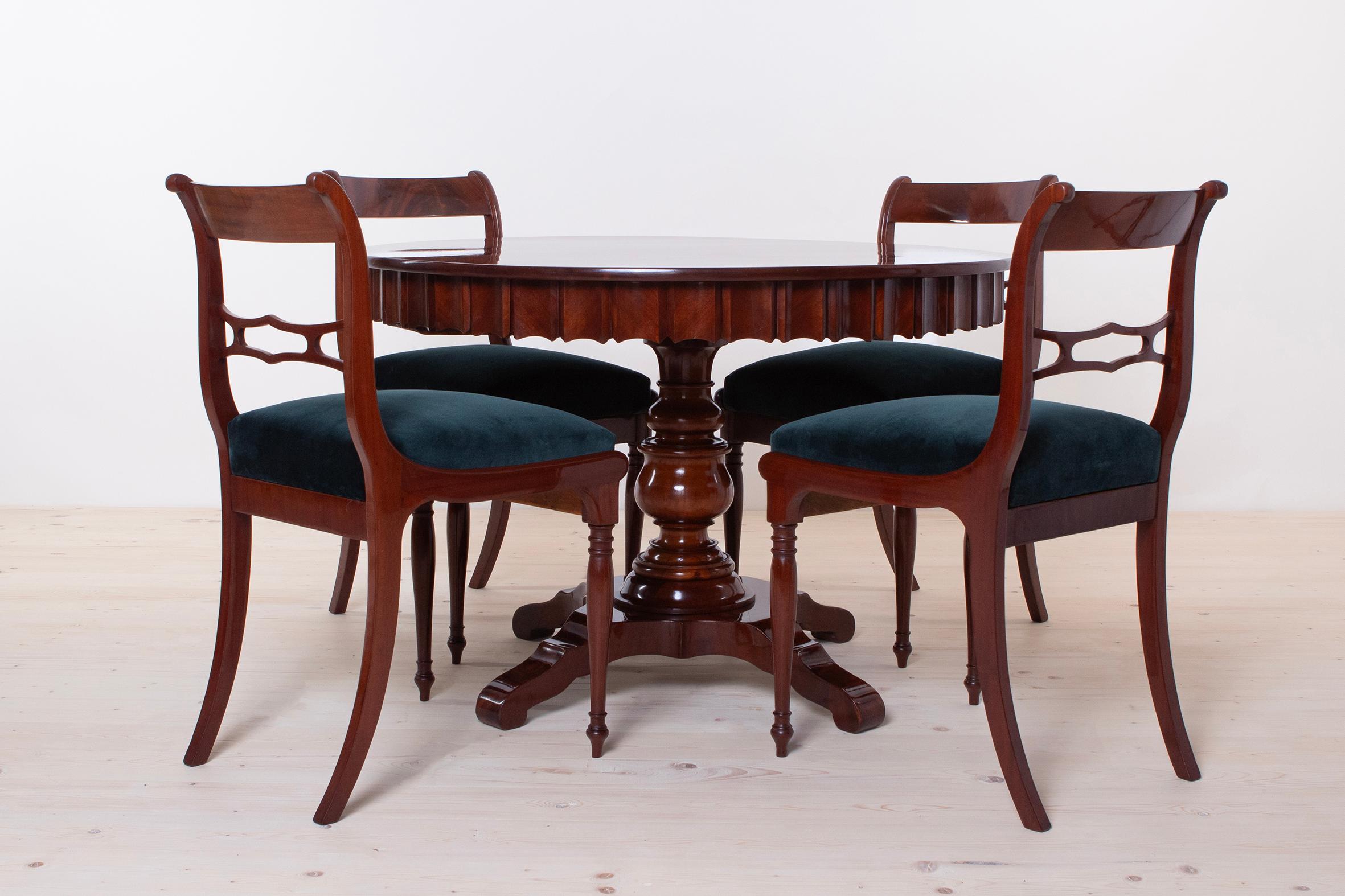 Polished Biedermeier Dining Set, Round Table, 4 Chairs, Fully Restored, 19th Century For Sale