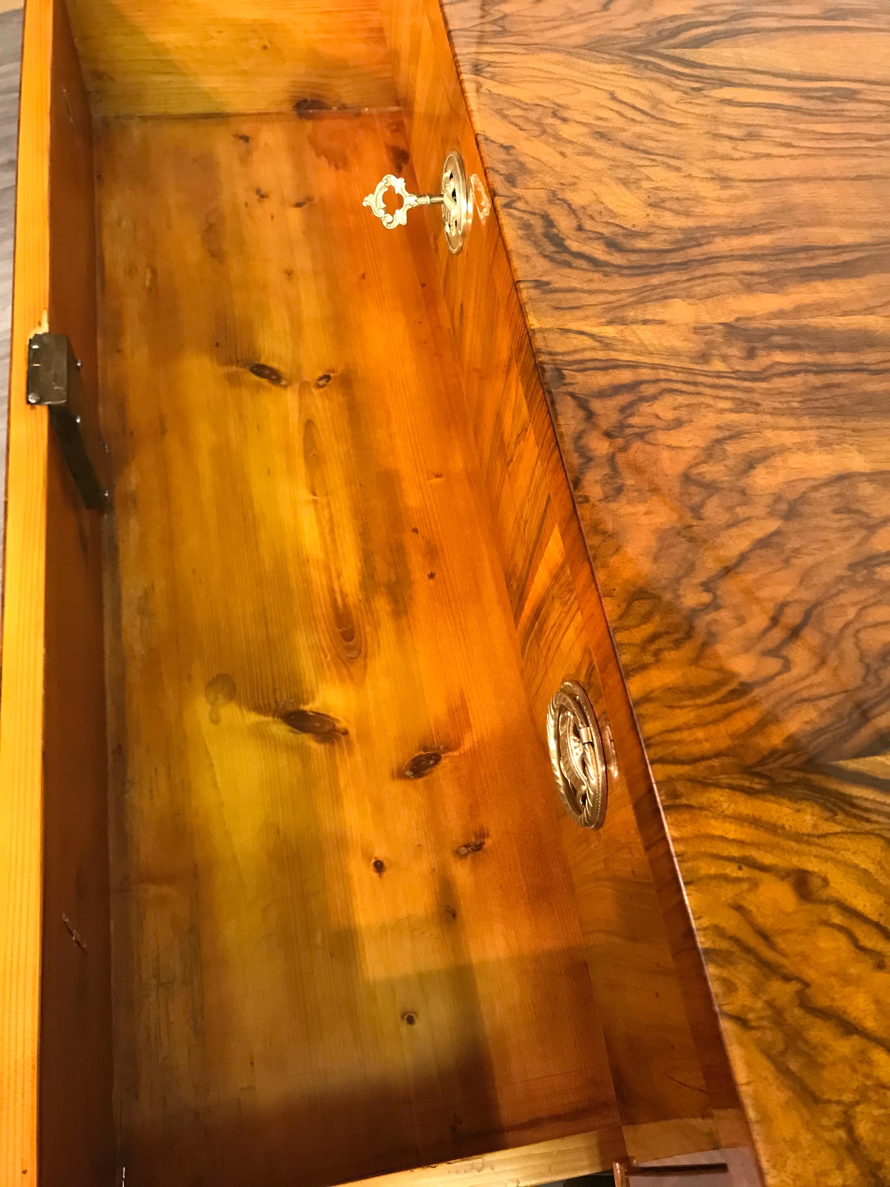 Biedermeier Dresser, South German 180, Walnut 1