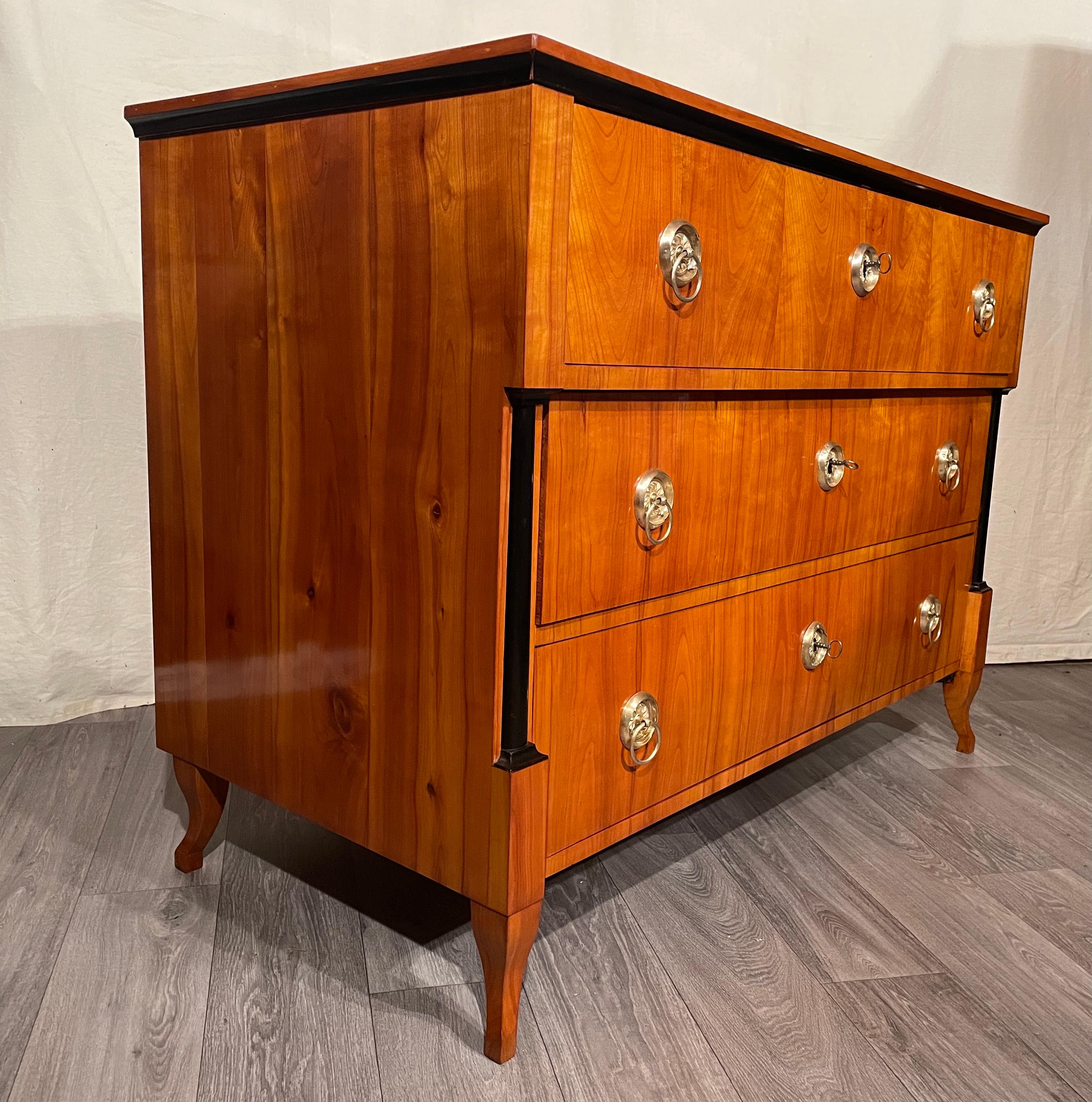Cómoda Biedermeier, Sur de Alemania 1820, Cerezo en venta 1