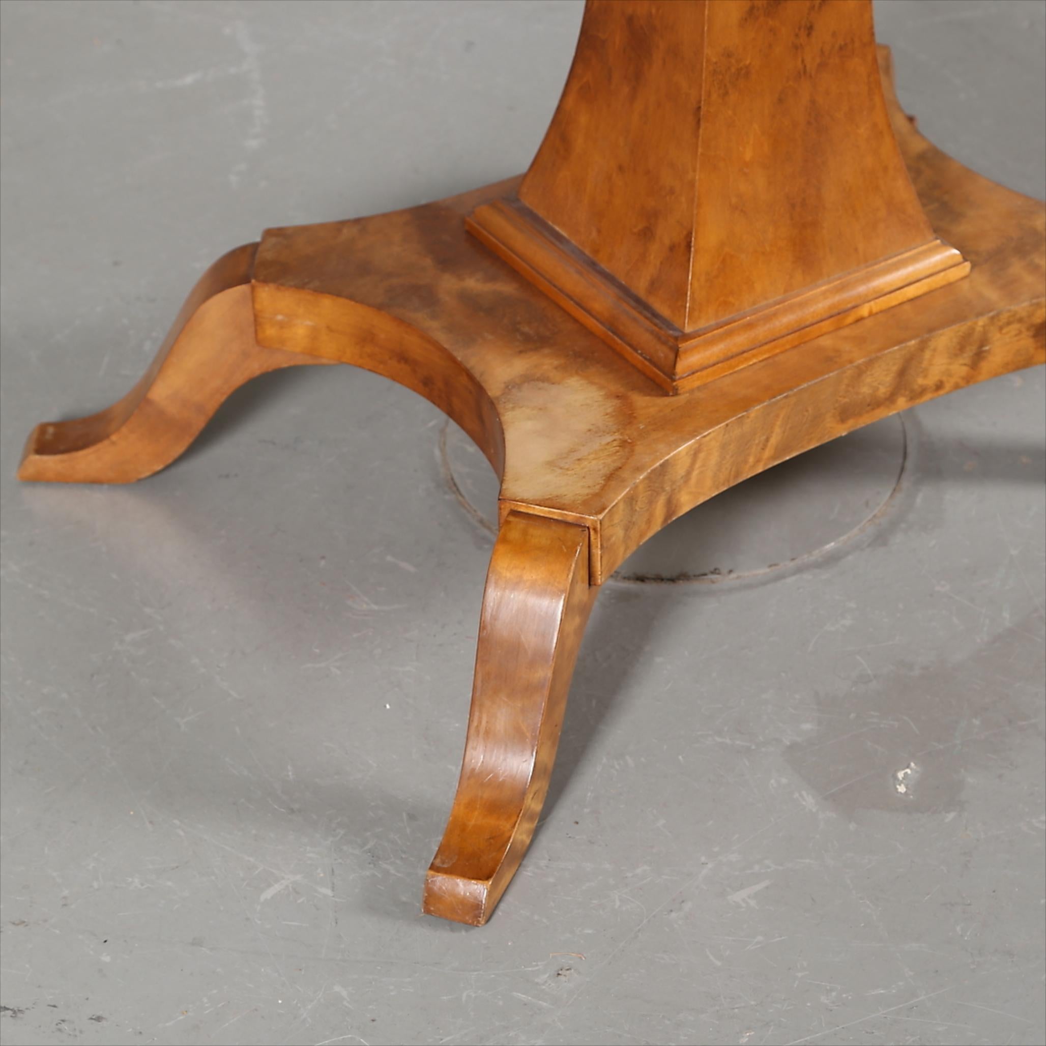 19th Century Biedermeier Drop-Leaf Pedestal Table Golden Birch Inlaid Honey Color Swedish