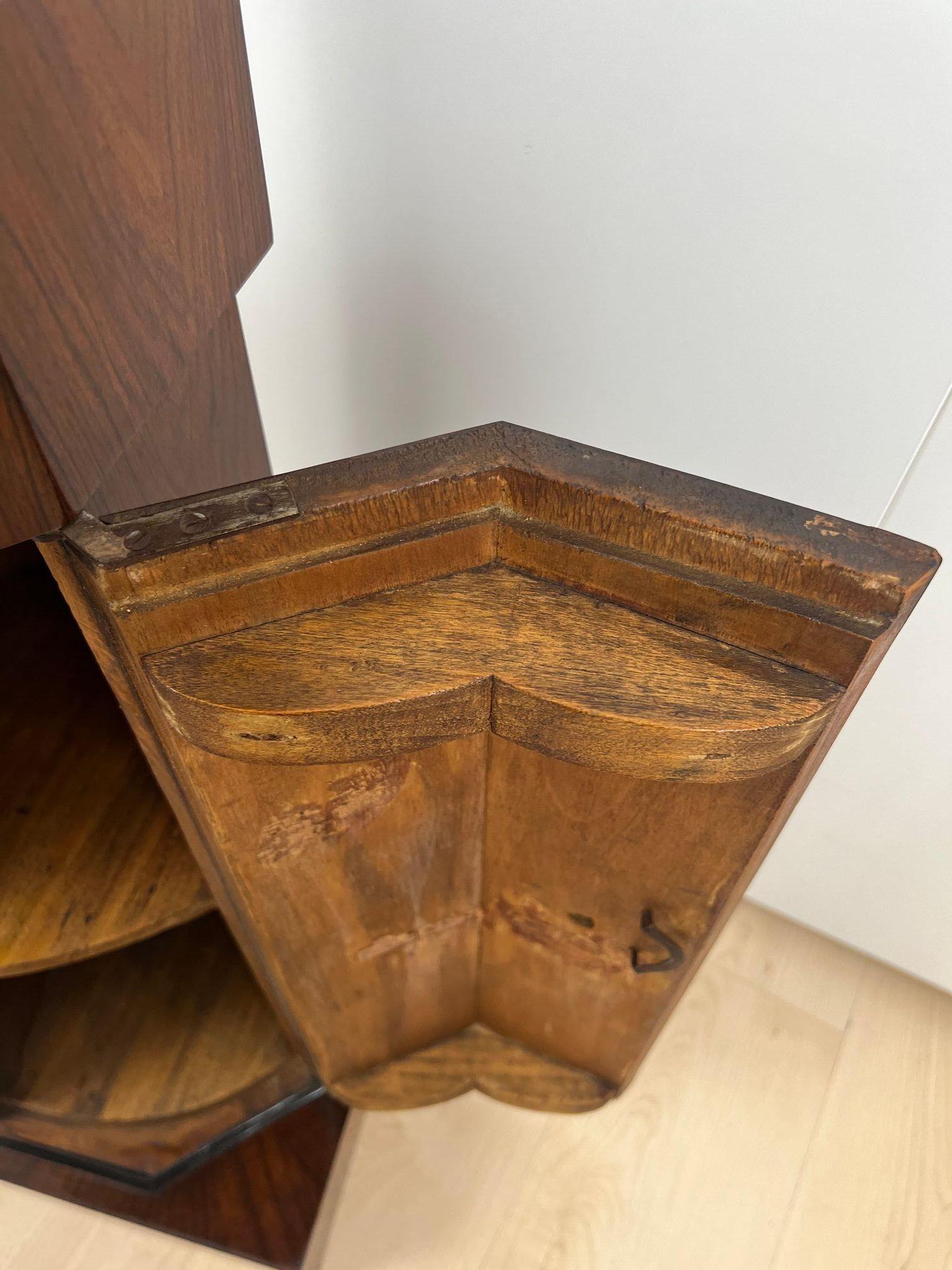 Cabinet à tambour Biedermeier, placage de noyer, marbre, France vers 1830 en vente 11