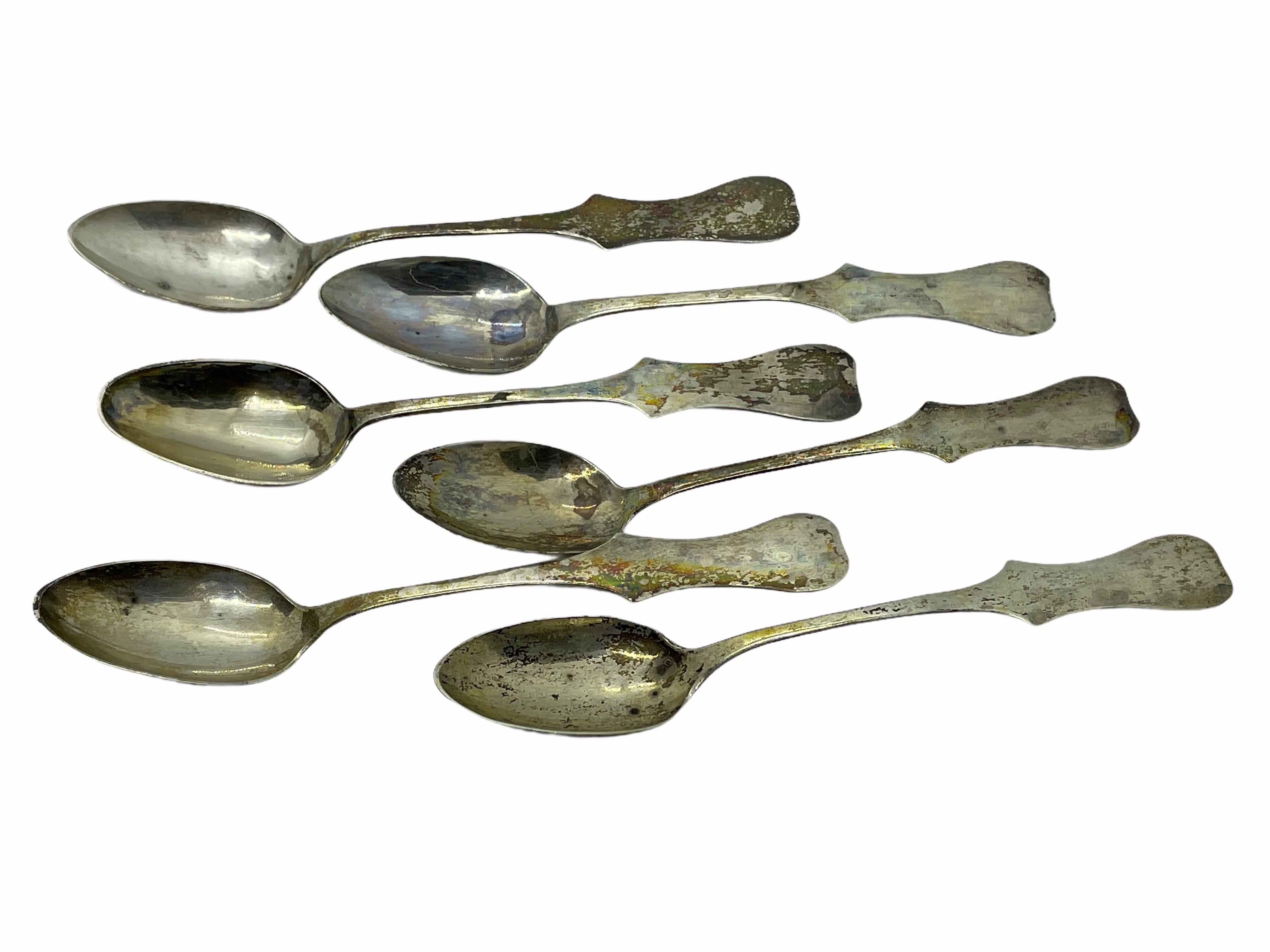 This is a 19th C. 1820s Nuremberg, Germany set of six spoons, in a old case (not original, but looks great for the Spoons).
All spoons are Hallmarked silver 812.5 (silver 13 lot), the master mark and Nuernberg.
The spoons weighs about 53 grams or