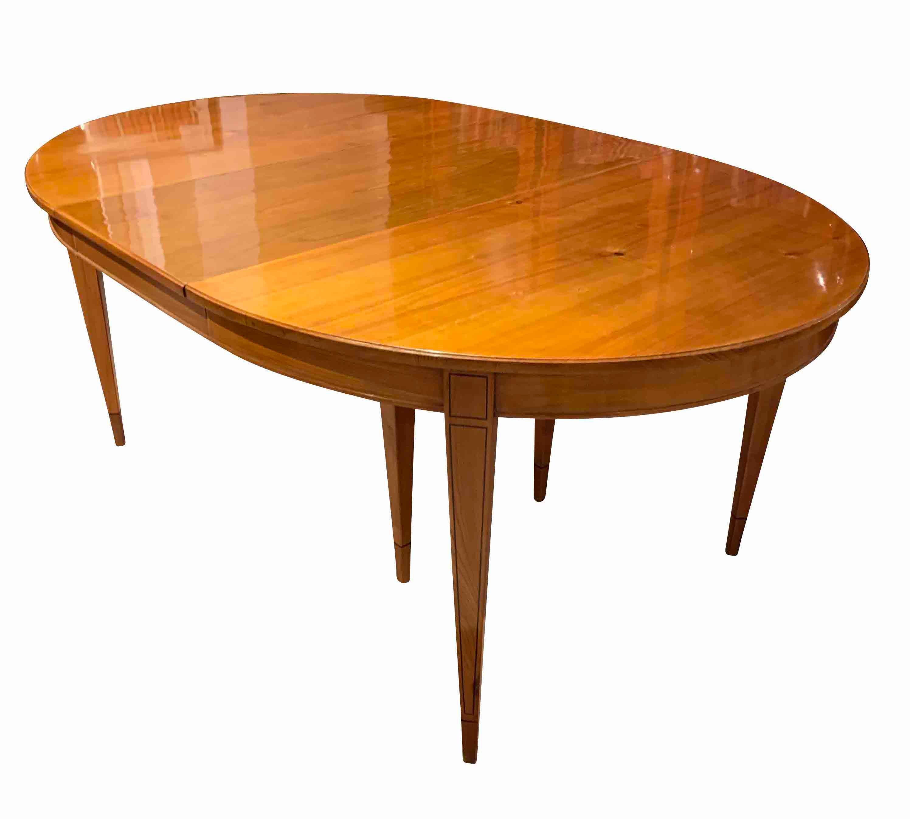 Biedermeier Expandable Table, Cherrywood, Southwest Germany, 19th Century In Good Condition In Regensburg, DE