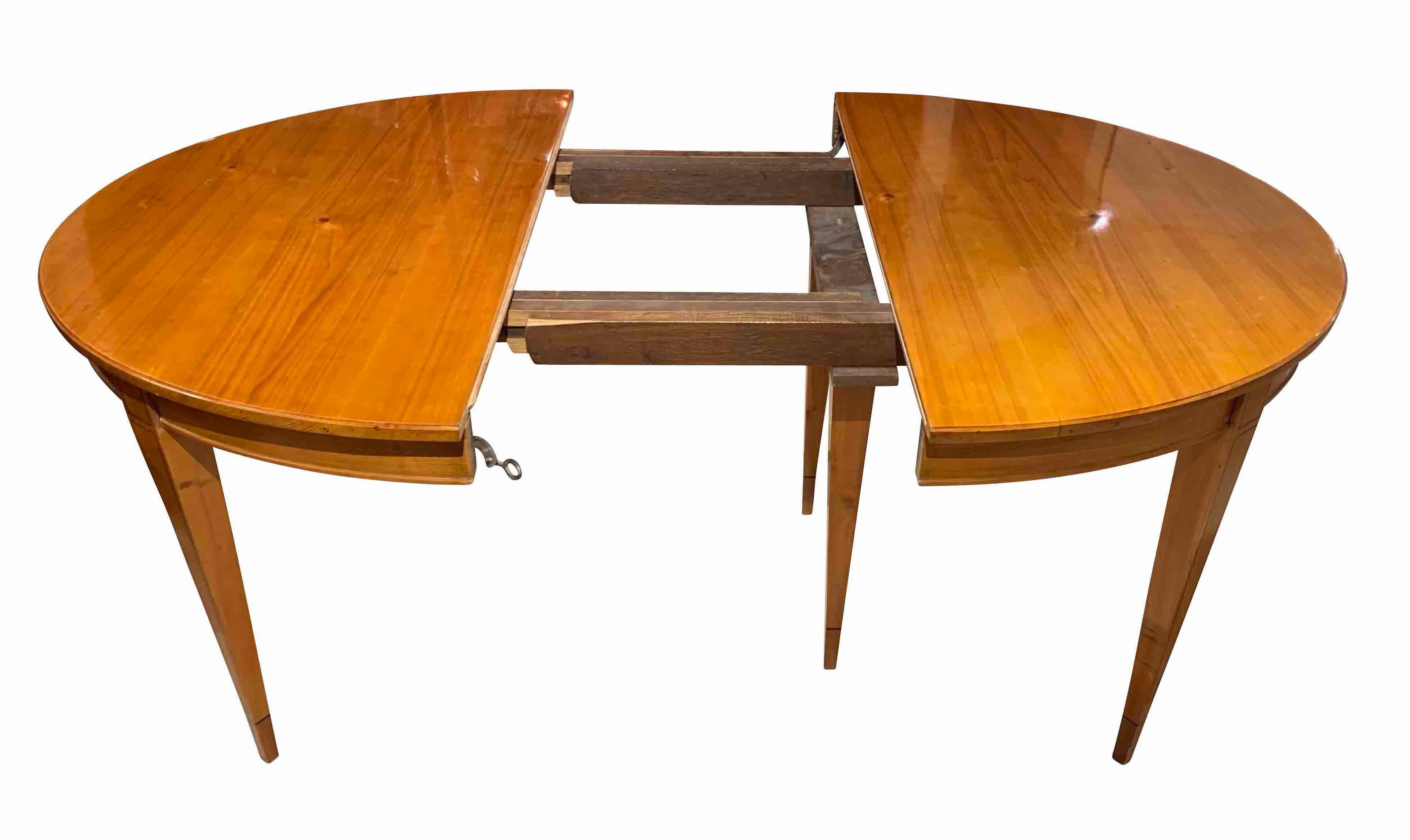 Biedermeier Expandable Table, Cherrywood, Southwest Germany, 19th Century 4