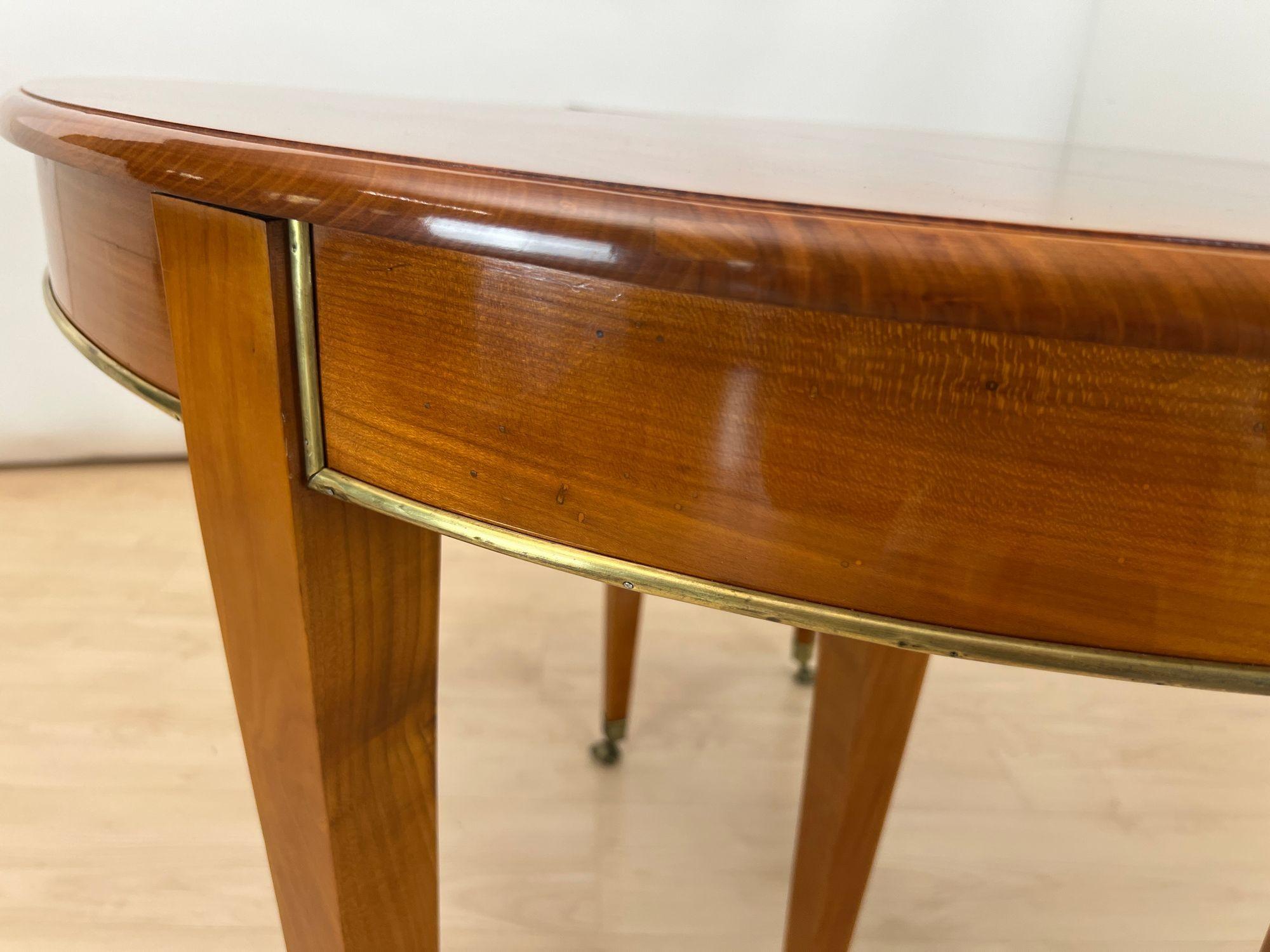 Biedermeier Extendable Table, Cherrywood, Brass, Southwest Germany circa 1820 For Sale 11