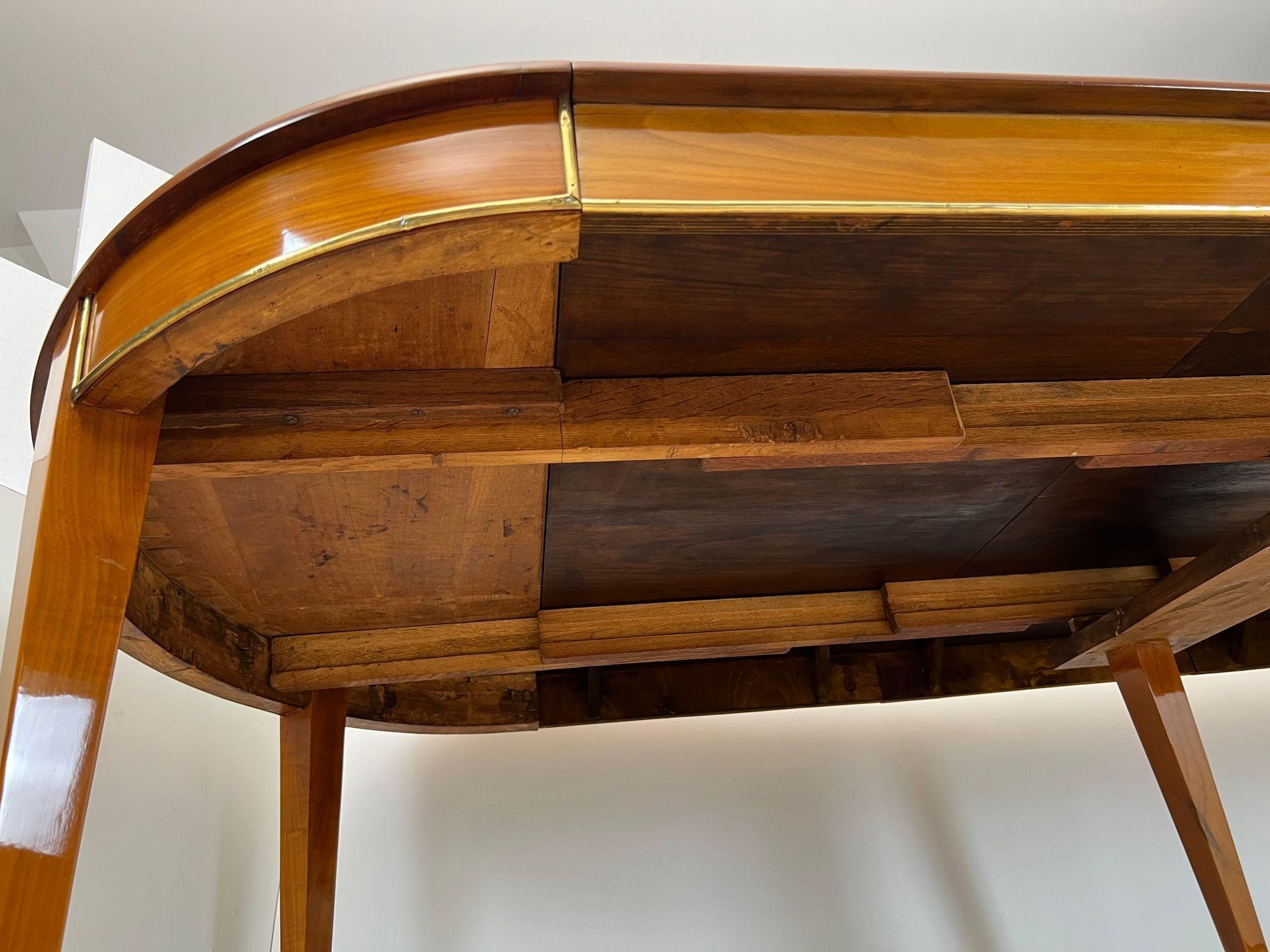Biedermeier Extendable Table, Cherrywood, Brass, Southwest Germany circa 1820 For Sale 15