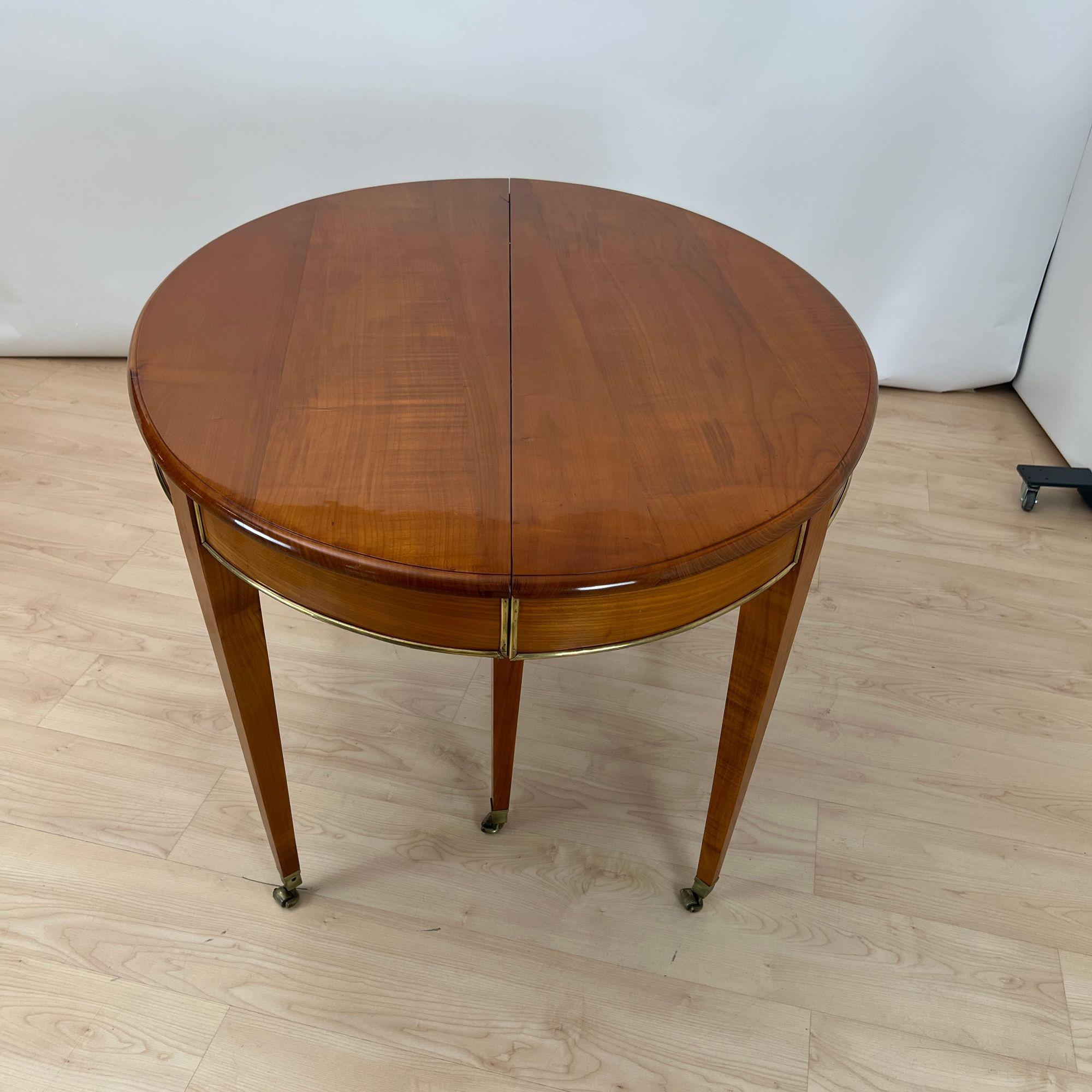 Polished Biedermeier Extendable Table, Cherrywood, Brass, Southwest Germany circa 1820 For Sale