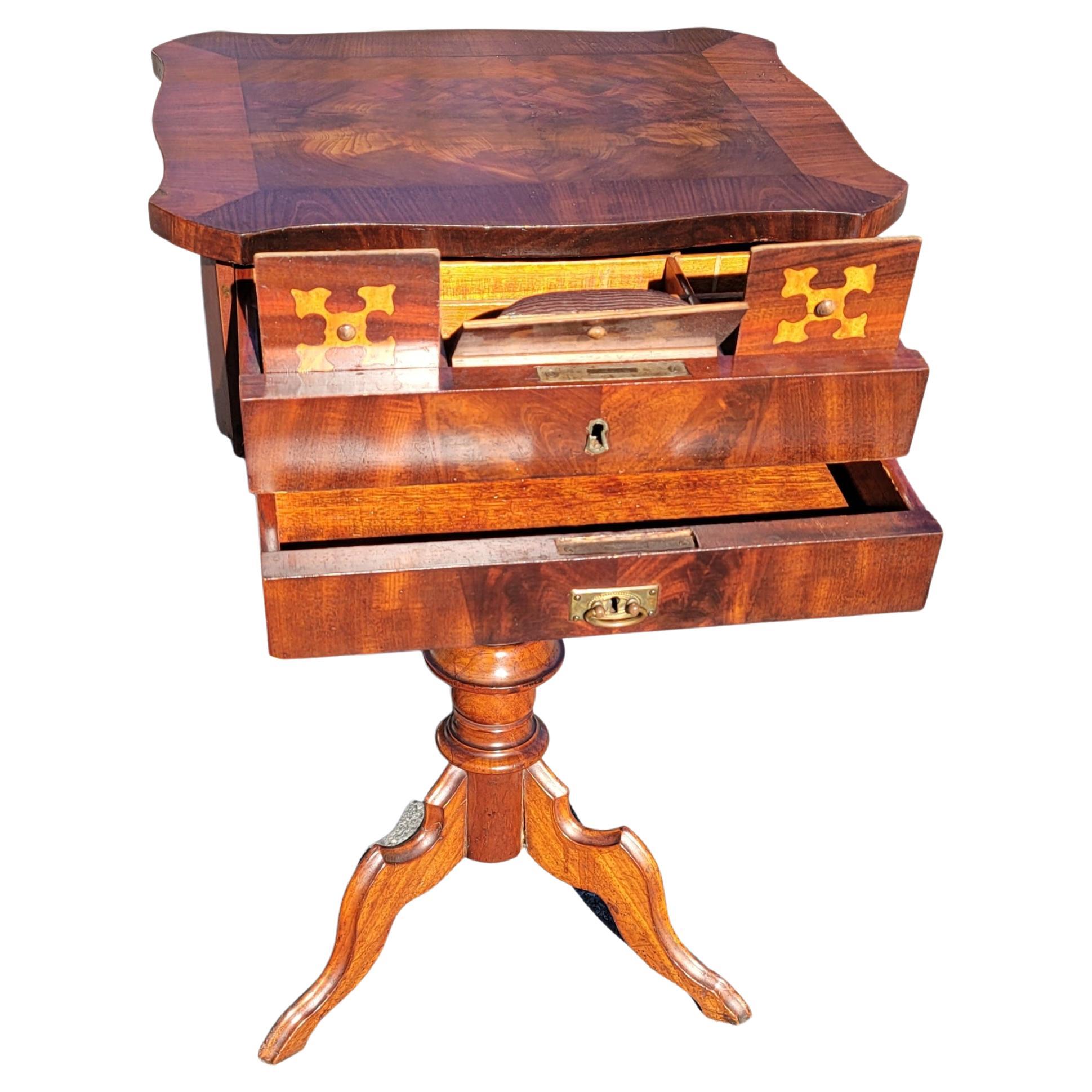 Biedermeier Flame Mahogany Pedestal 2-Drawer Side Table / Sewing Table, C. 1840 In Good Condition For Sale In Germantown, MD