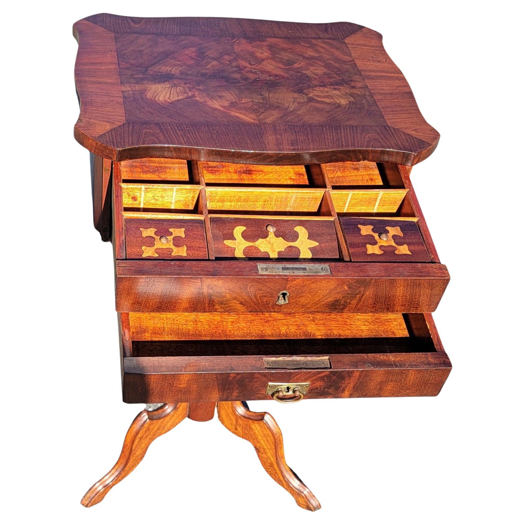 Biedermeier Flame Mahogany Pedestal 2-Drawer Side Table / Sewing Table, C. 1840 For Sale 3