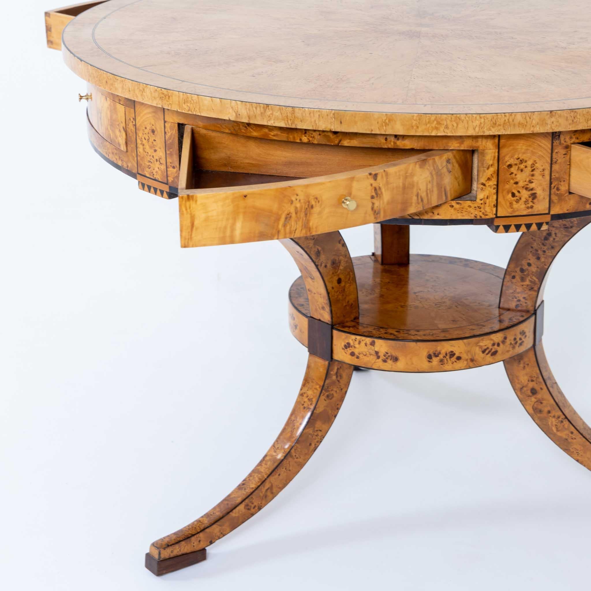 Biedermeier Game Table in Birch, Baltic States, early 19th Century In Good Condition For Sale In New York, NY