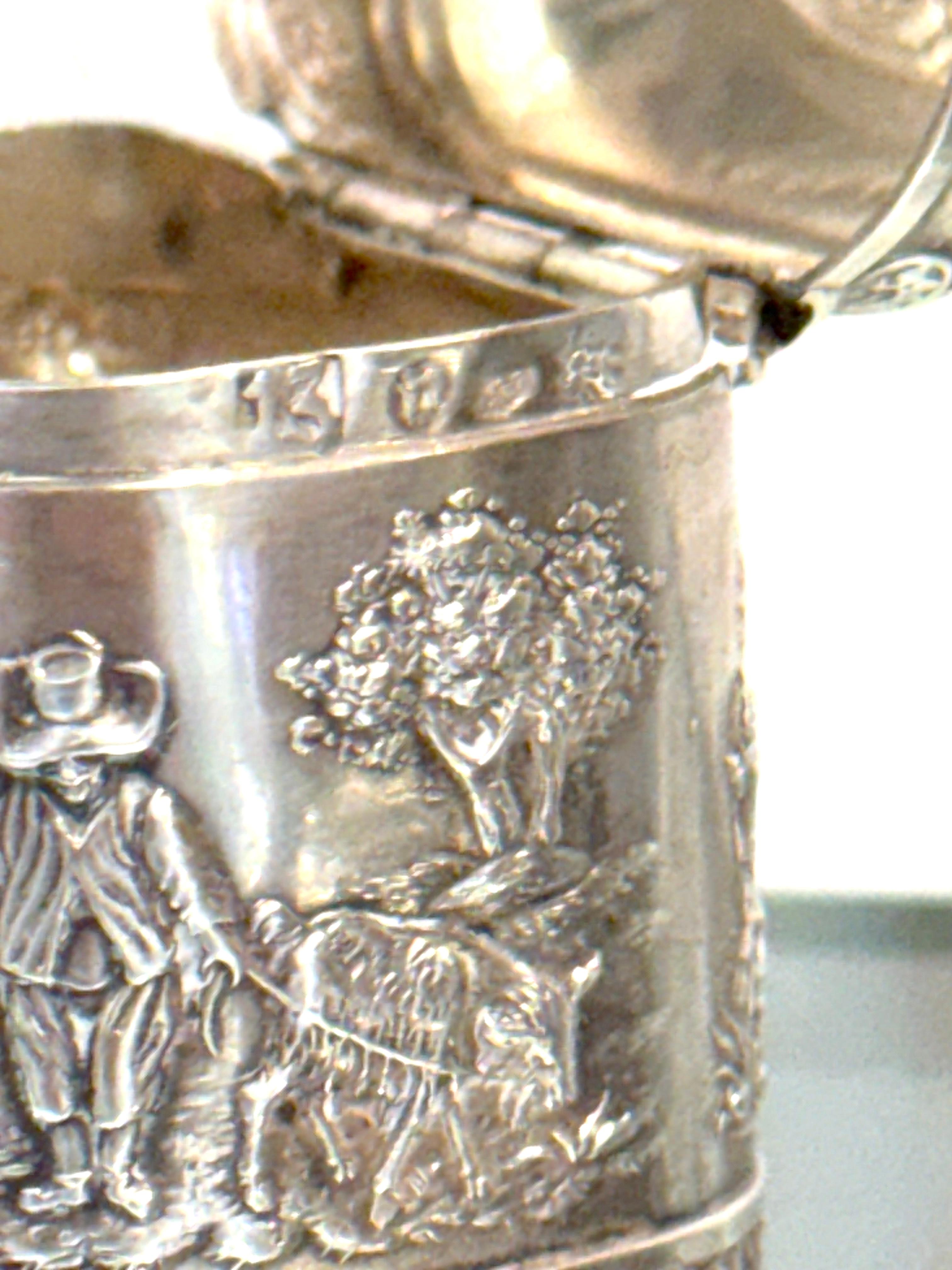 Biedermeier German .800 Silver Snuff Box Domed Lid and Repoussé Pastoral Scenes in vendita 6