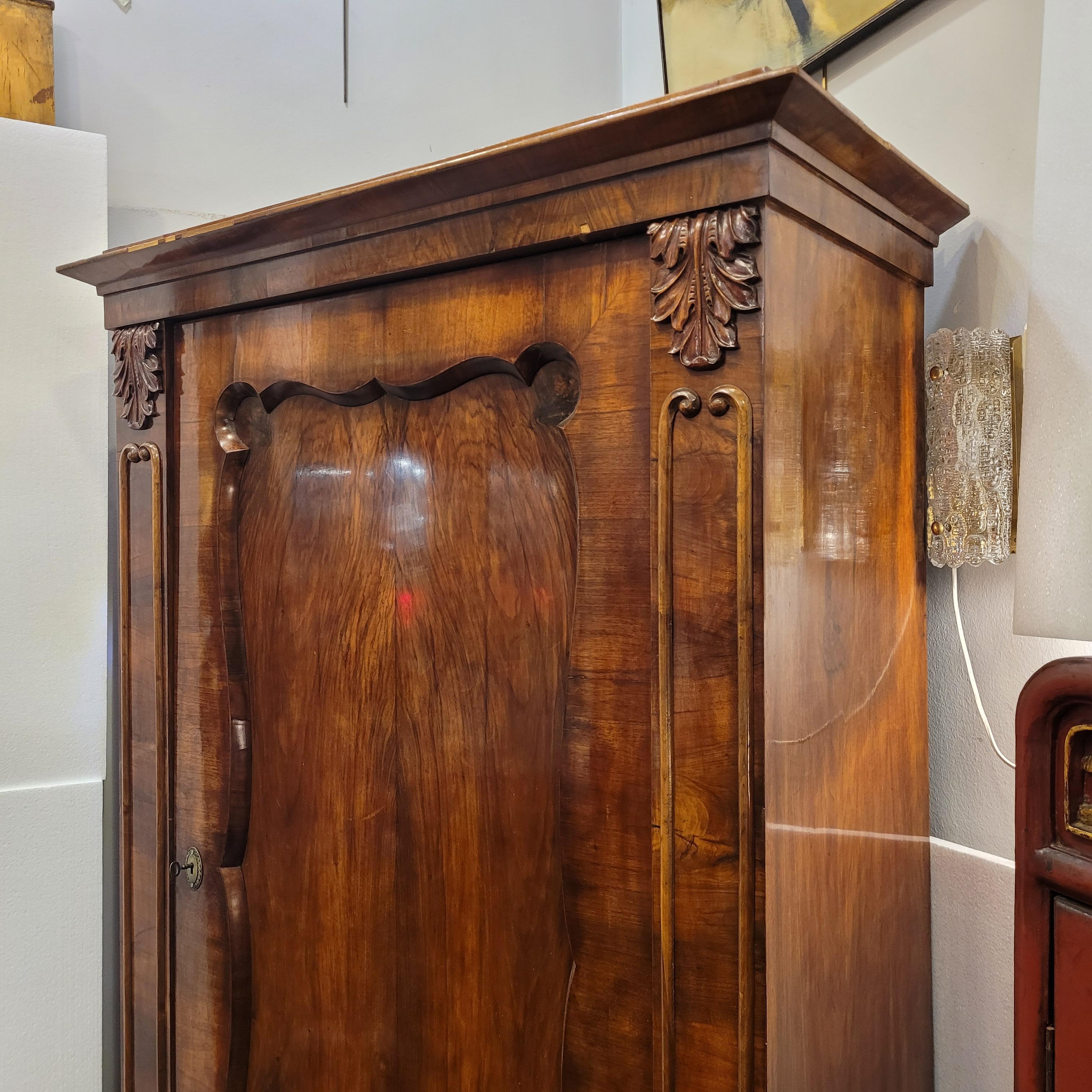 Biedermeier Deutschland  Schrank/ Kabinett, Eschenholz im Angebot 4