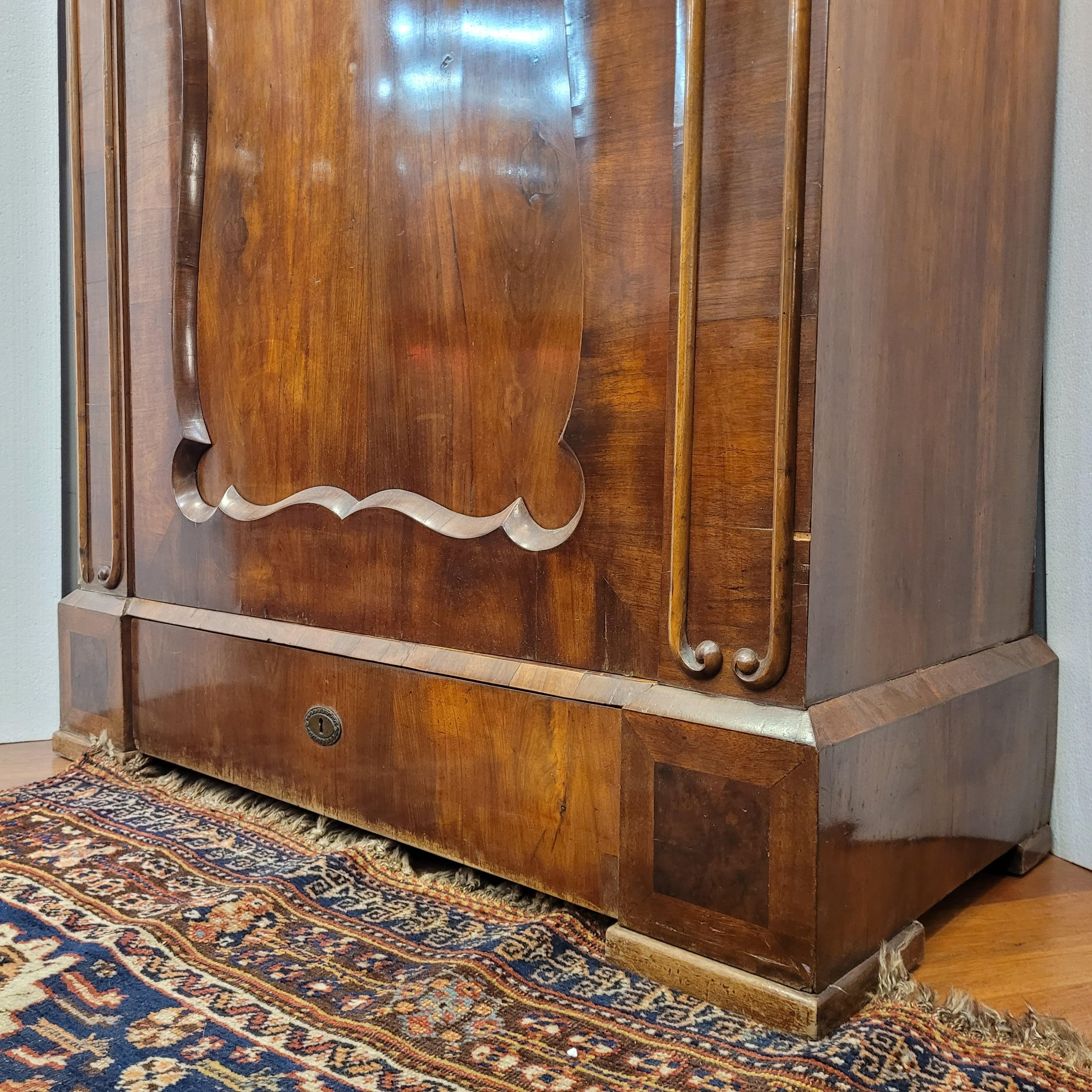 Biedermeier Deutschland  Schrank/ Kabinett, Eschenholz im Angebot 5