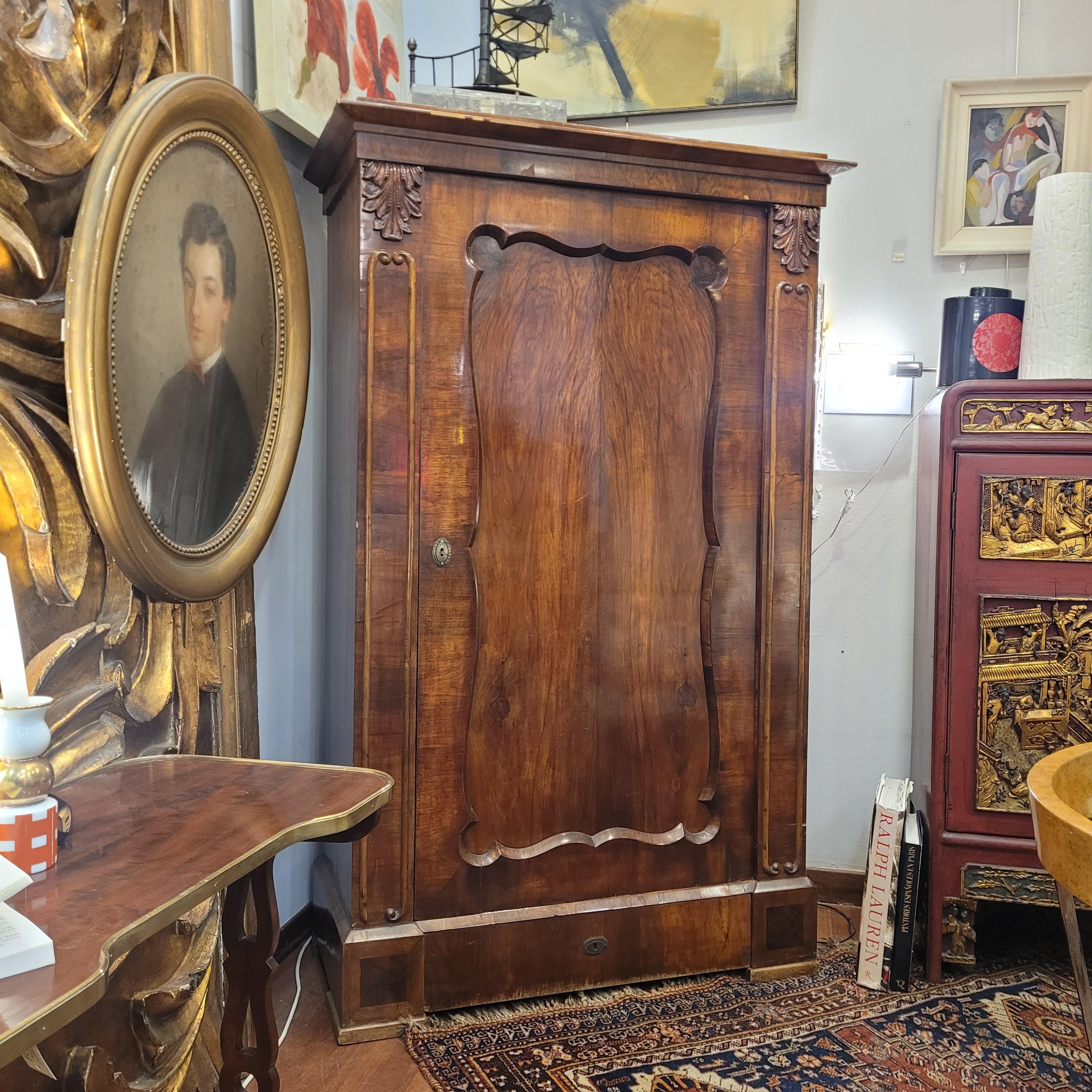 Biedermeier Deutschland  Schrank/ Kabinett, Eschenholz (Holz) im Angebot