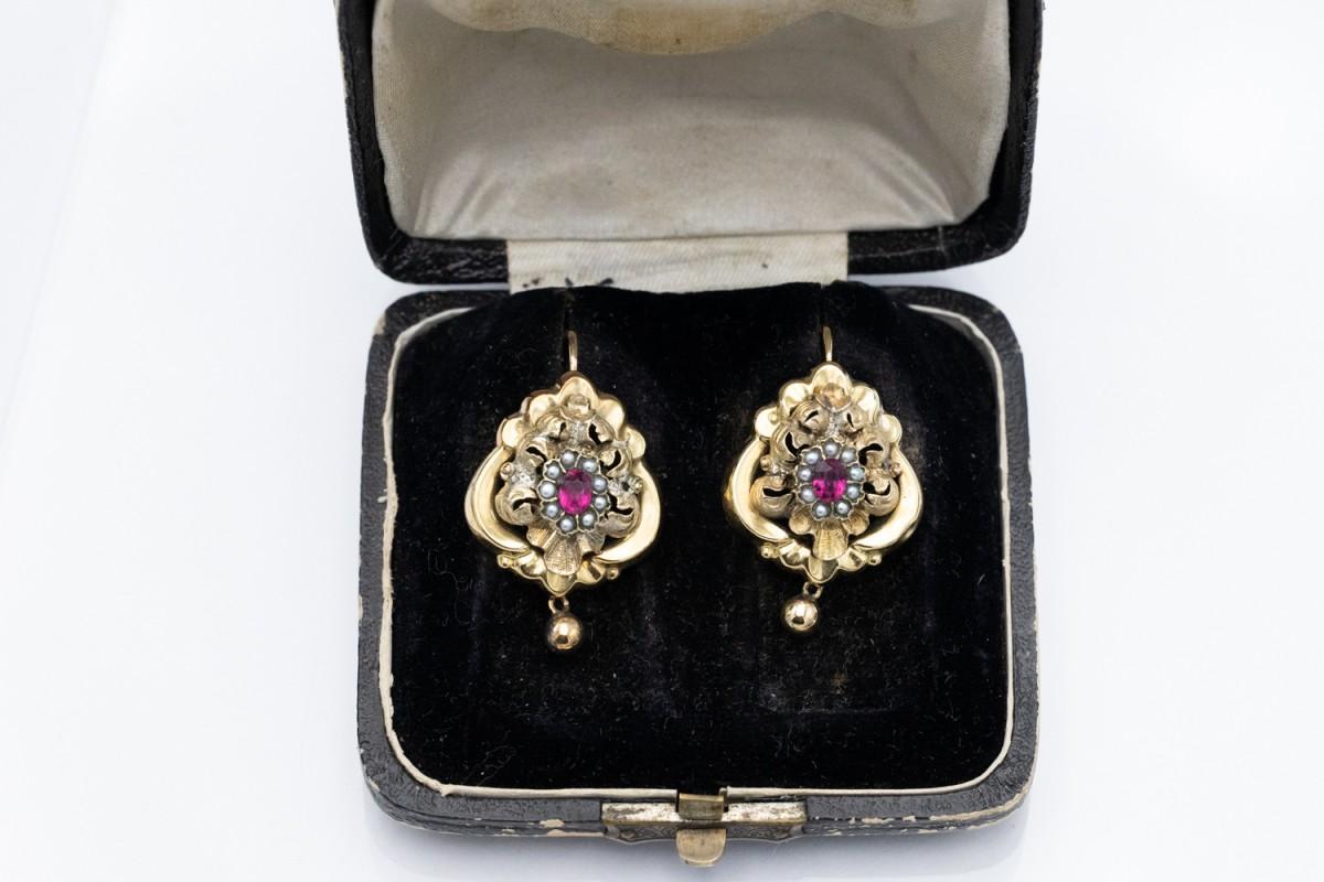 Vittoriano Orecchini pendenti in oro Biedermeier, Austria-Ungheria, fine del XIX secolo. in vendita