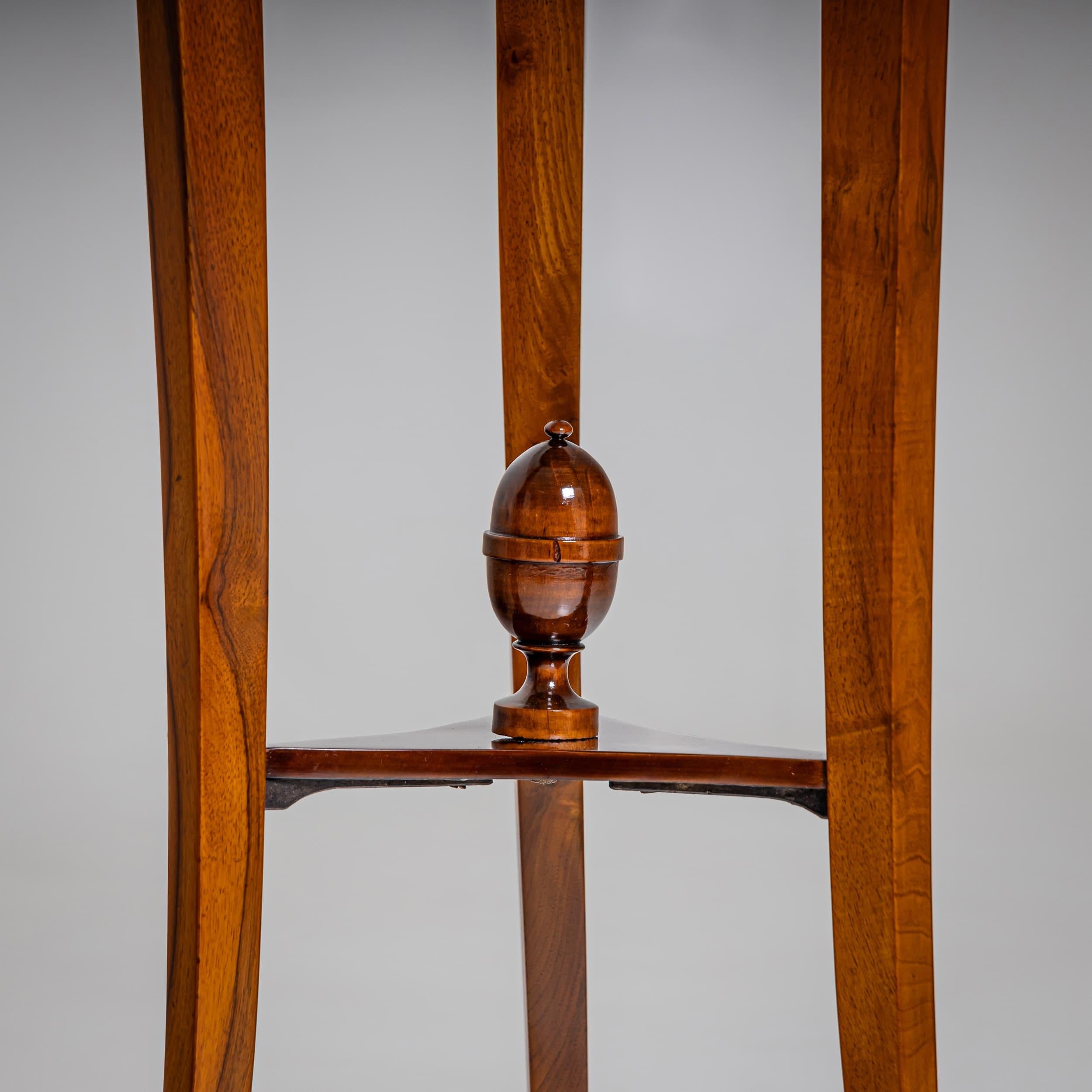 Gueridon Biedermeier, début du 19ème siècle en vente 1