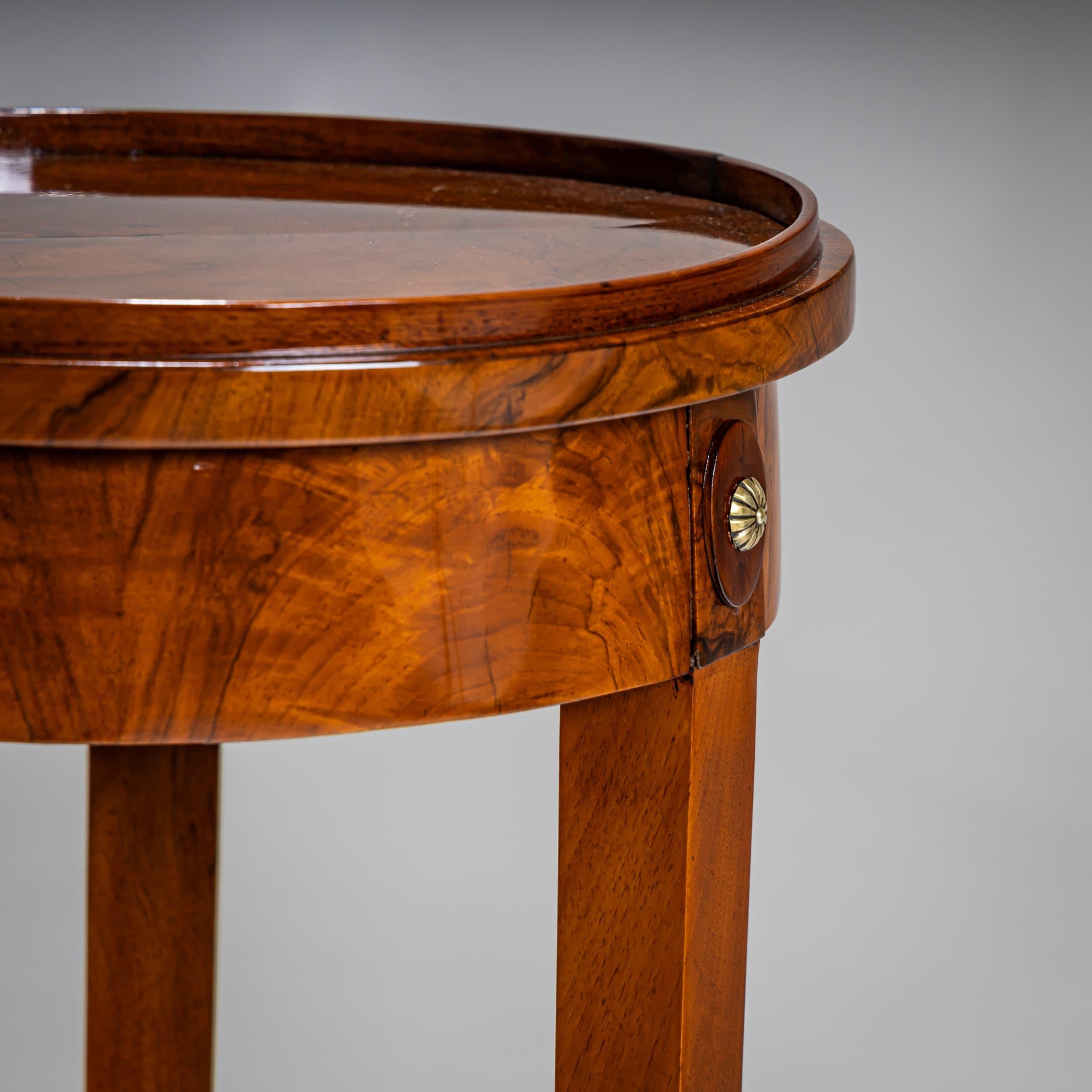 Gueridon Biedermeier, début du 19ème siècle en vente 2