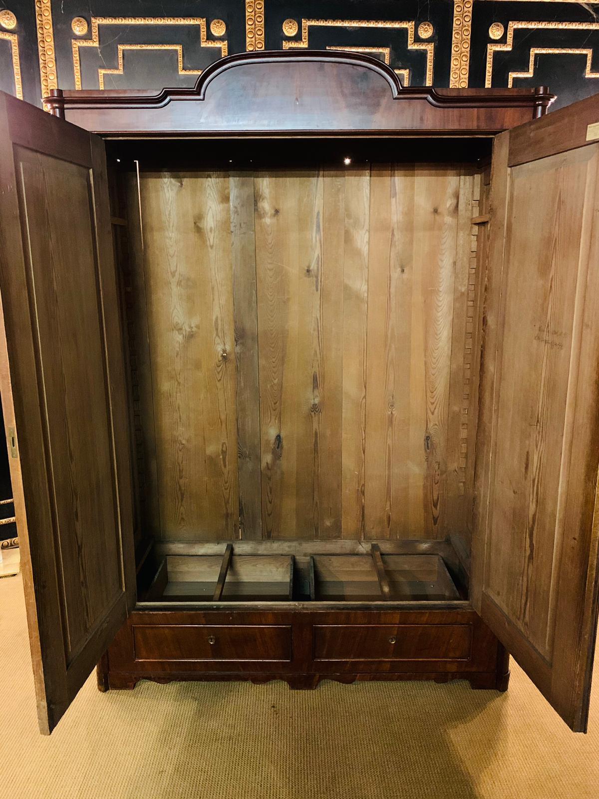 Antique Biedermeier Hall Cabinet / Wardrobe Around 1860 Mahogany veneer In Good Condition For Sale In Berlin, DE