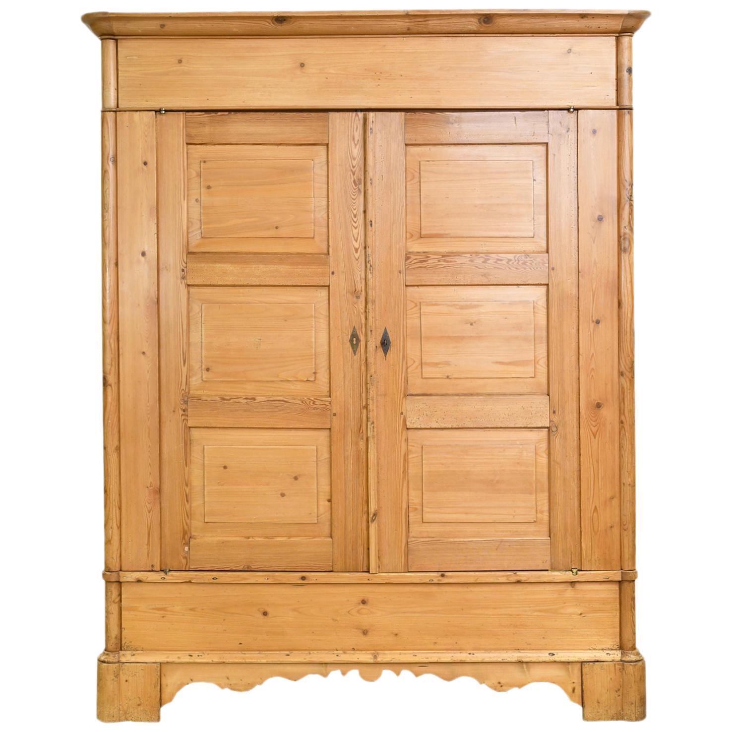 Biedermeier Inspired Scrubbed Pine Armoire from Northern Germany, circa 1820