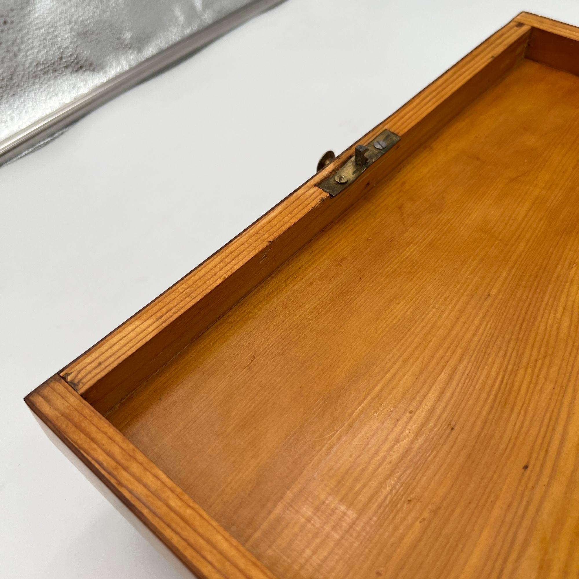 Joyero Biedermeier, madera de cerezo, fresno, latón, sur de Alemania circa 1820 en venta 9