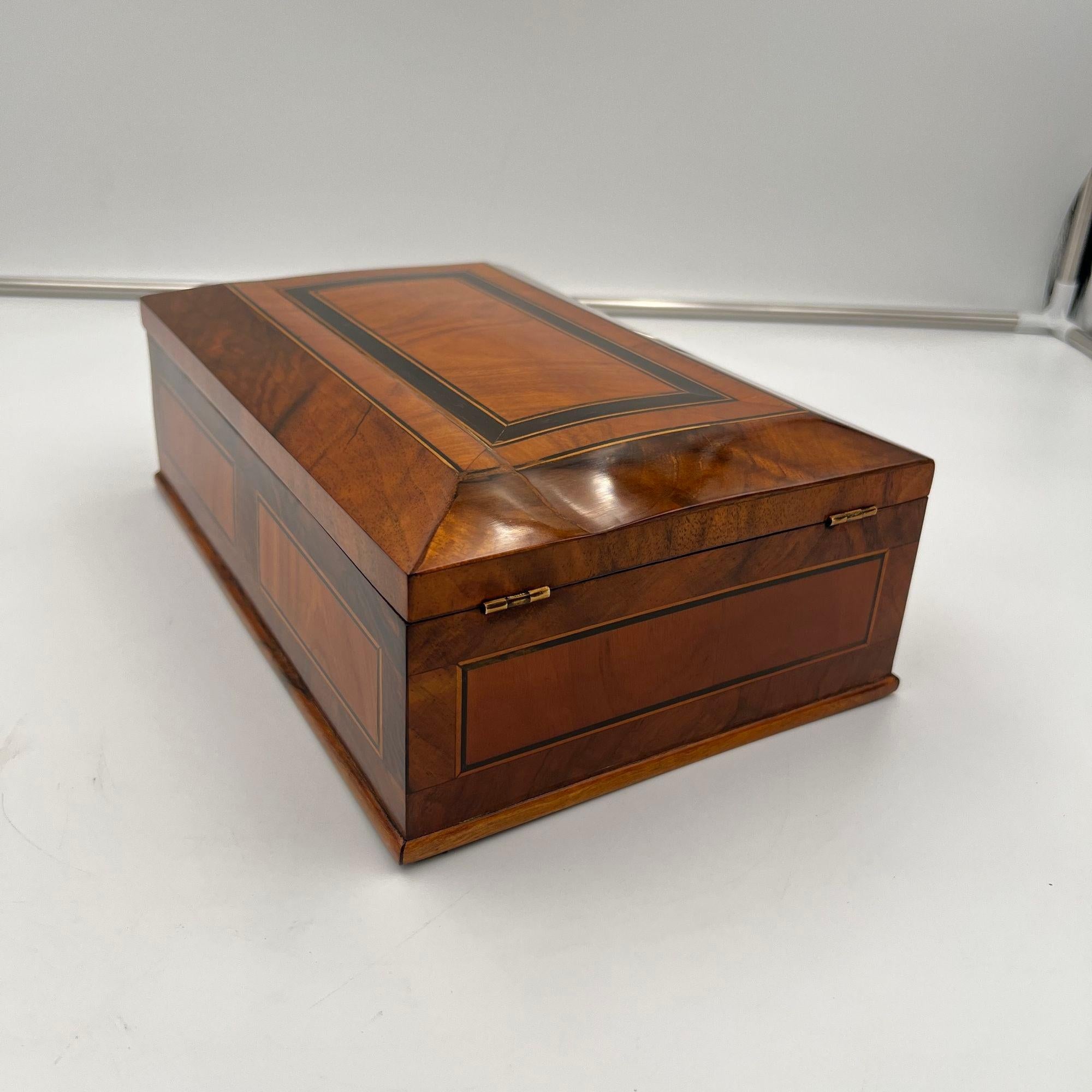 Joyero Biedermeier, Nogal, Ébano, Arce, Sur de Alemania circa 1830 Mediados del siglo XIX en venta