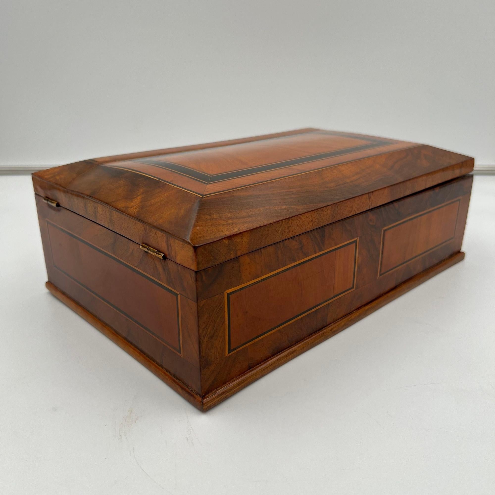 Joyero Biedermeier, Nogal, Ébano, Arce, Sur de Alemania circa 1830 en venta 1