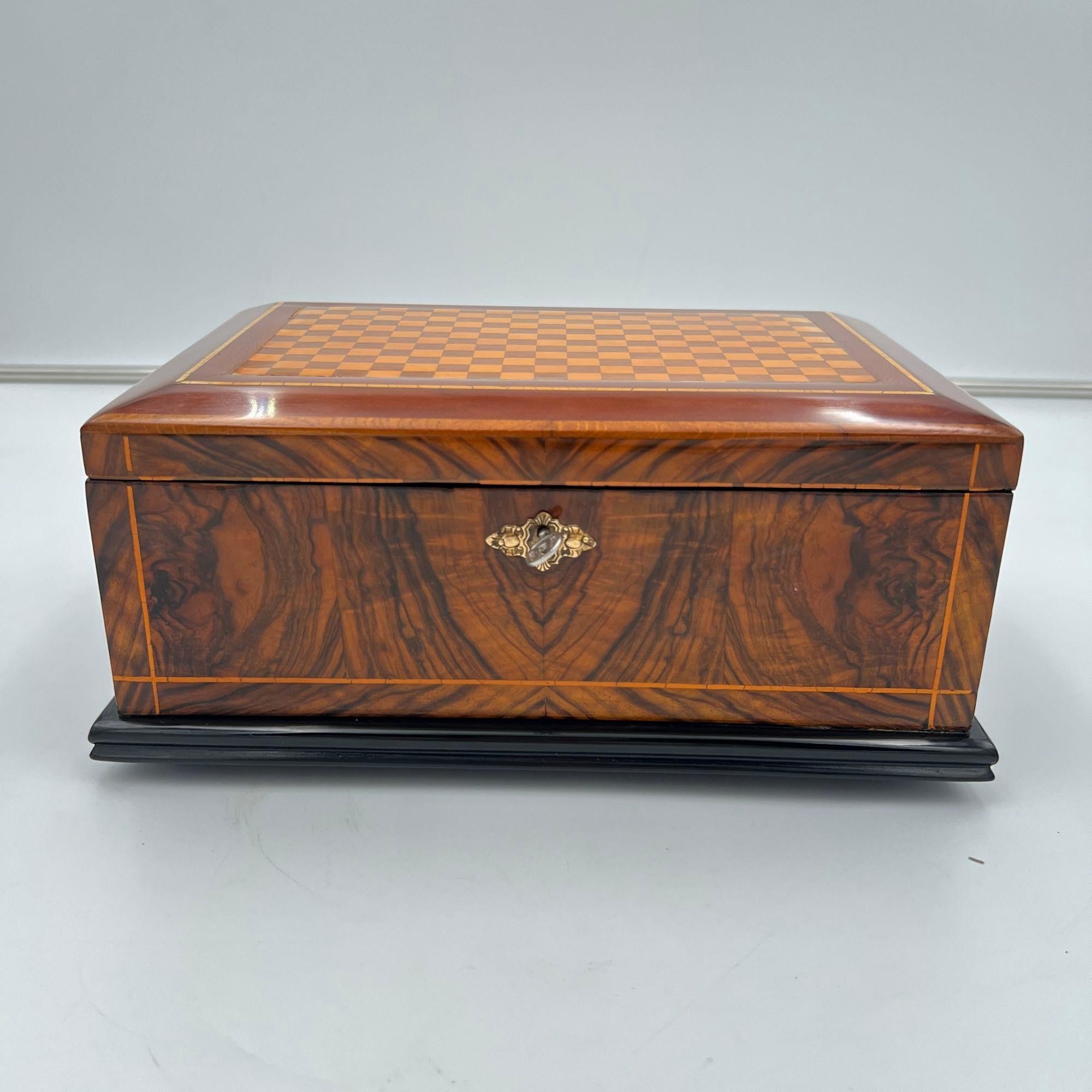 Joyero Biedermeier, Nogal, Caoba, Arce, Sur de Alemania circa 1830 Alemán en venta