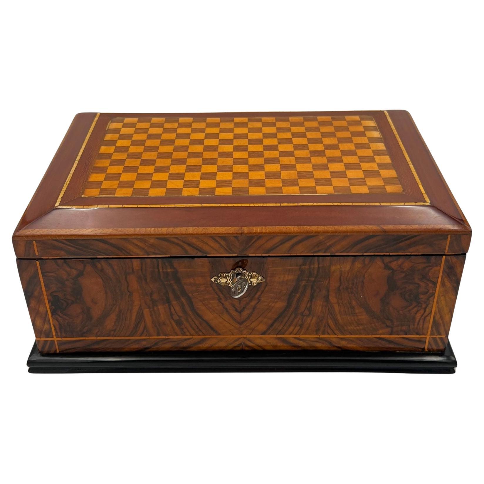 Joyero Biedermeier, Nogal, Caoba, Arce, Sur de Alemania circa 1830