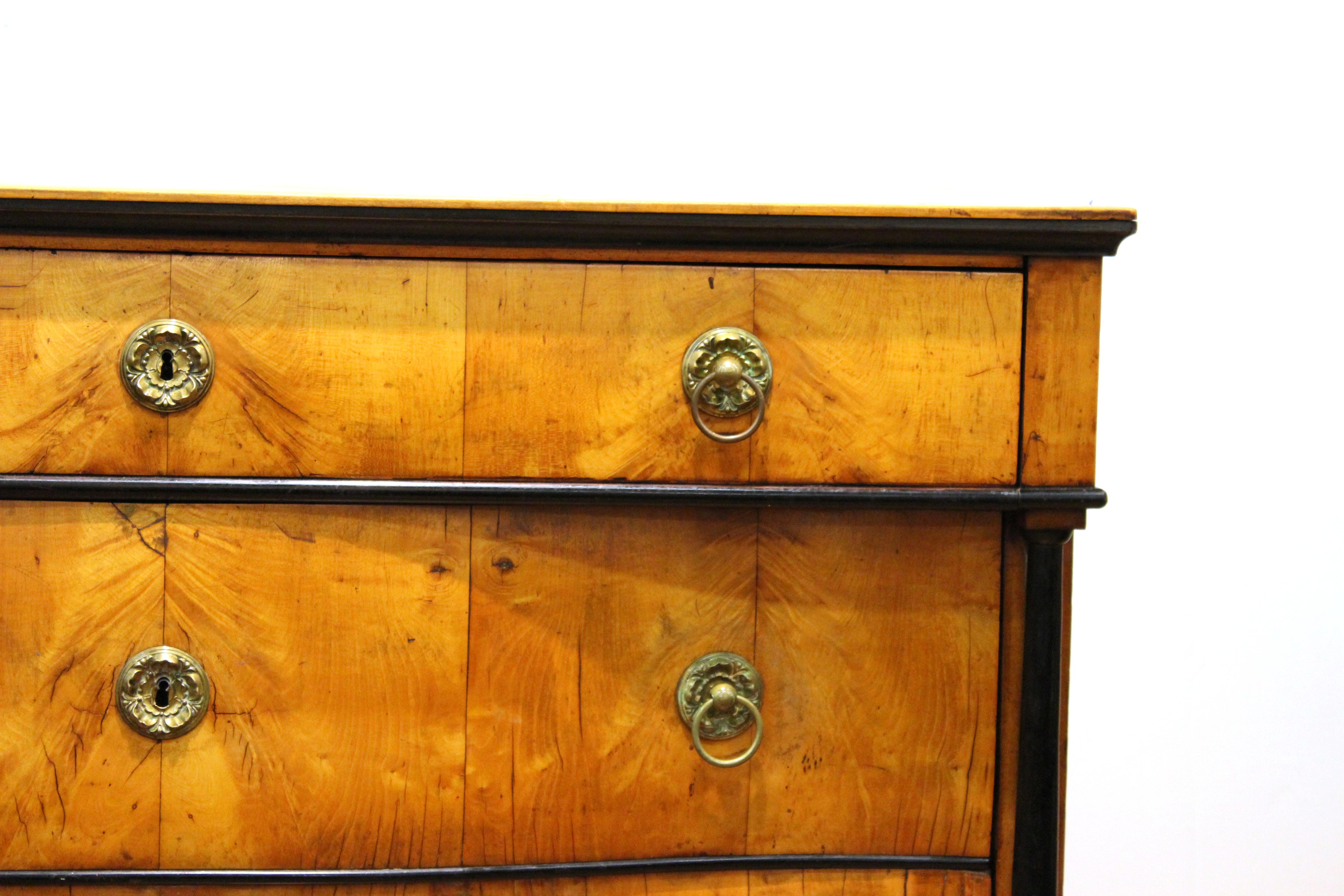 Biedermeier Large Commode with Three Drawers 1