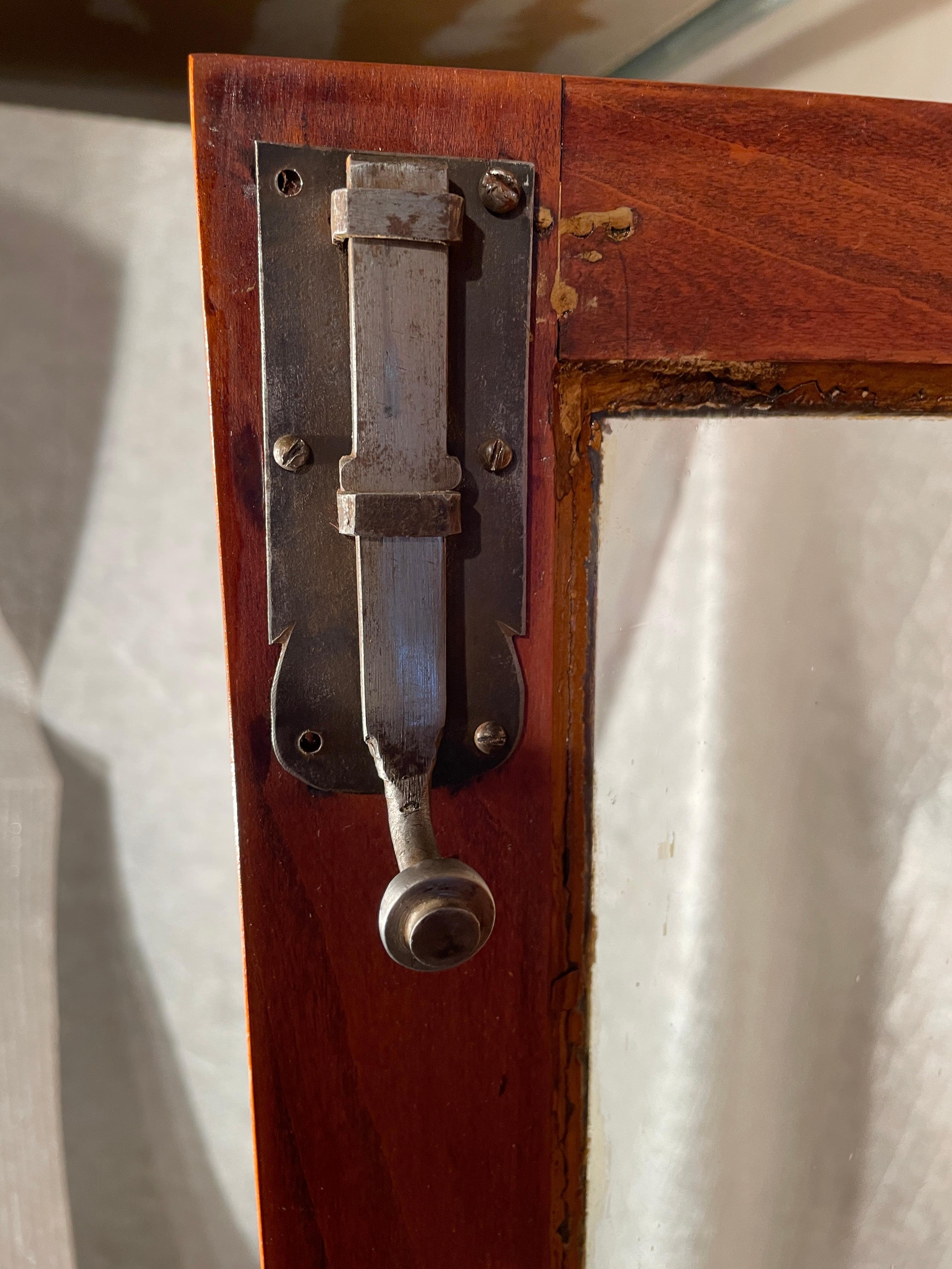 Biedermeier library cabinet, South German 1820.
Cherry wood veneer. The two door library cabinet has 4 shelves. The glass doors have three ebonized glazing bars. The doors have their original locking bolt. The inside and shelves are made of pine