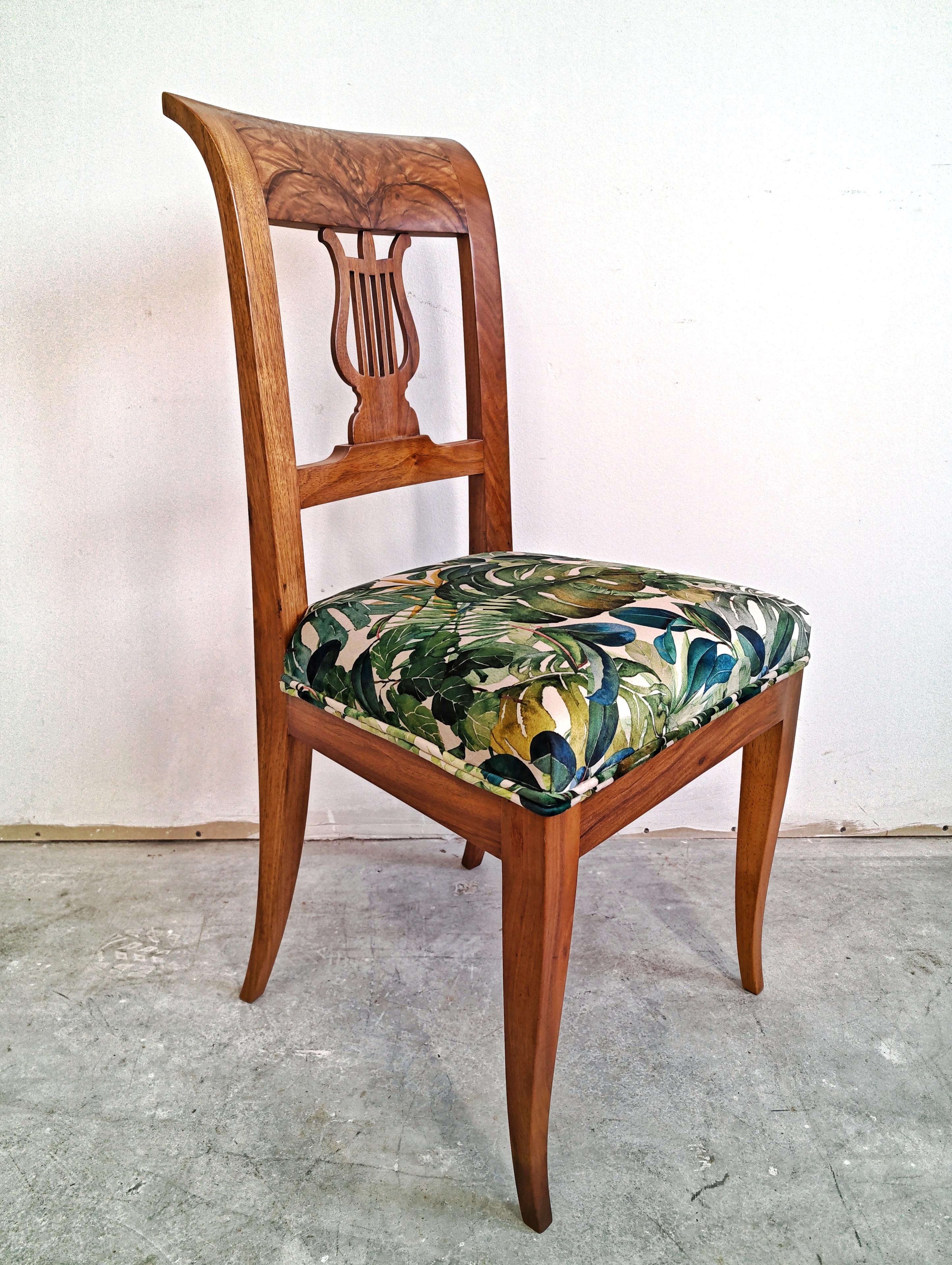 Dans cette annonce, vous trouverez une superbe chaise d'appoint Biedermeier 