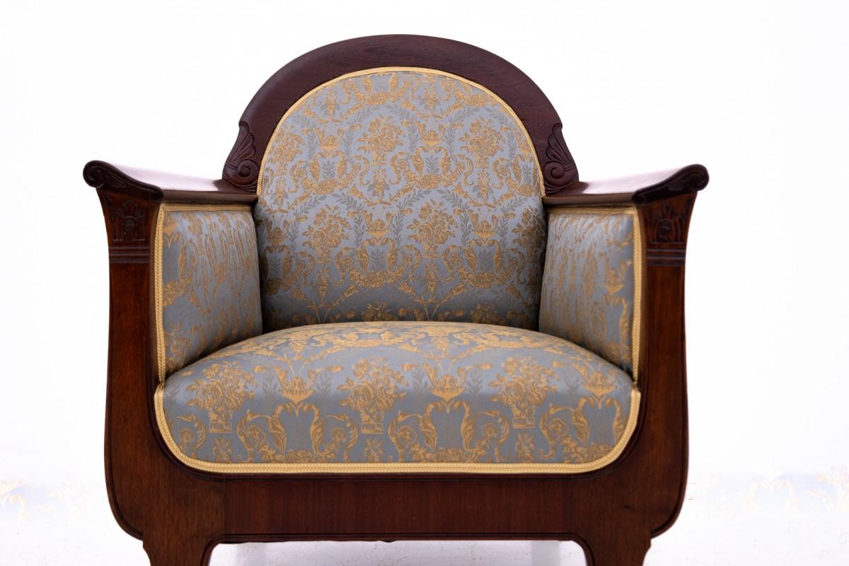 Biedermeier living room set, Northern Europe, circa 1880. For Sale 4