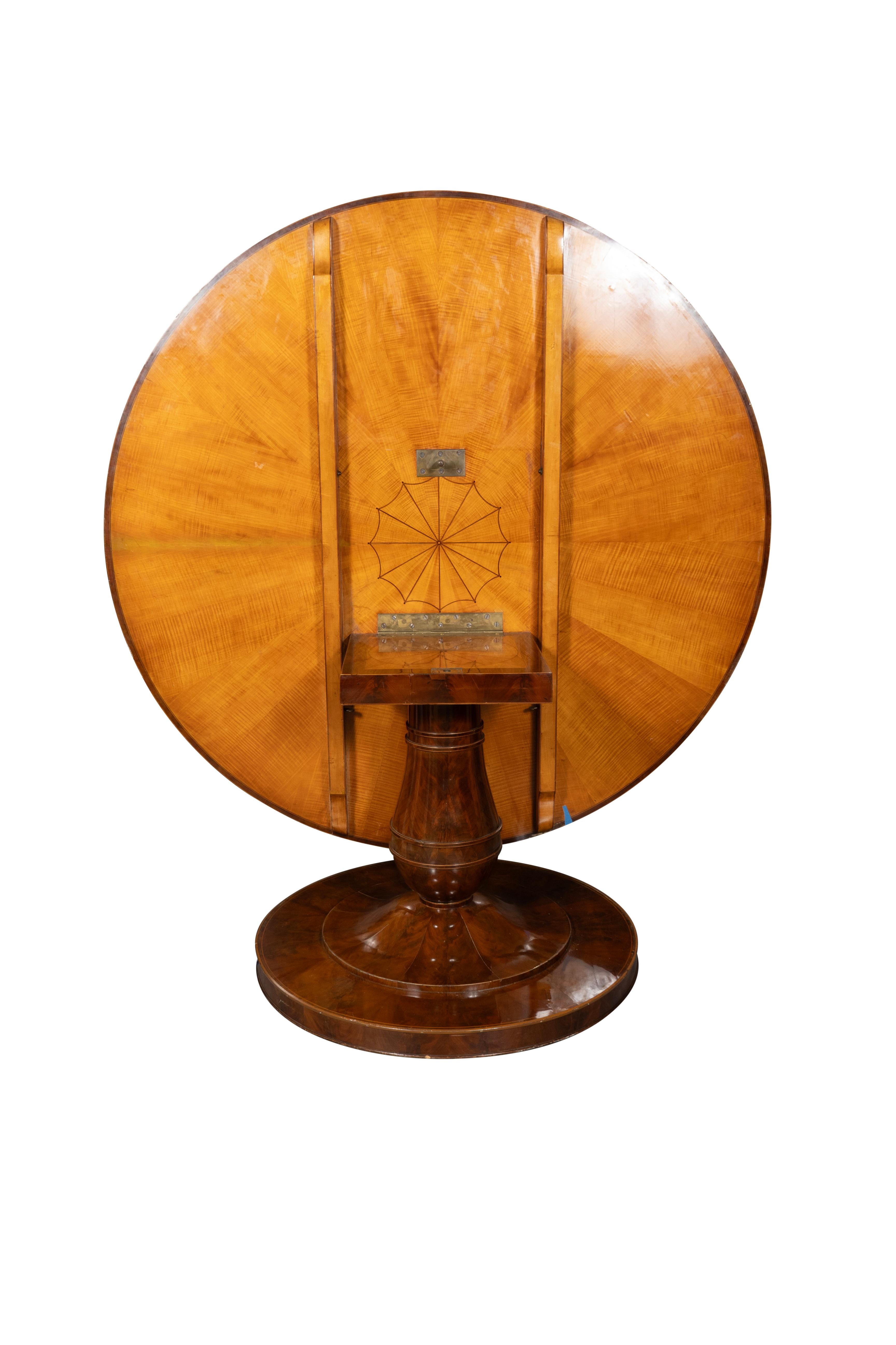 Biedermeier Mahogany And Satinwood Center Table For Sale 2