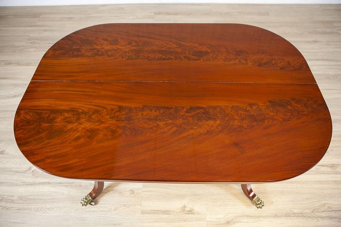 Biedermeier Mahogany Center Table from the Late 19th Century For Sale 2