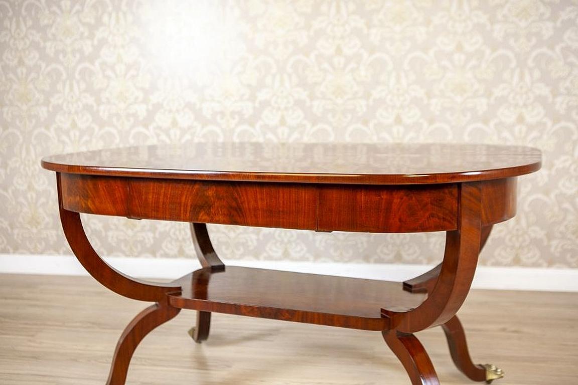Biedermeier Mahogany Center Table from the Late 19th Century For Sale 3
