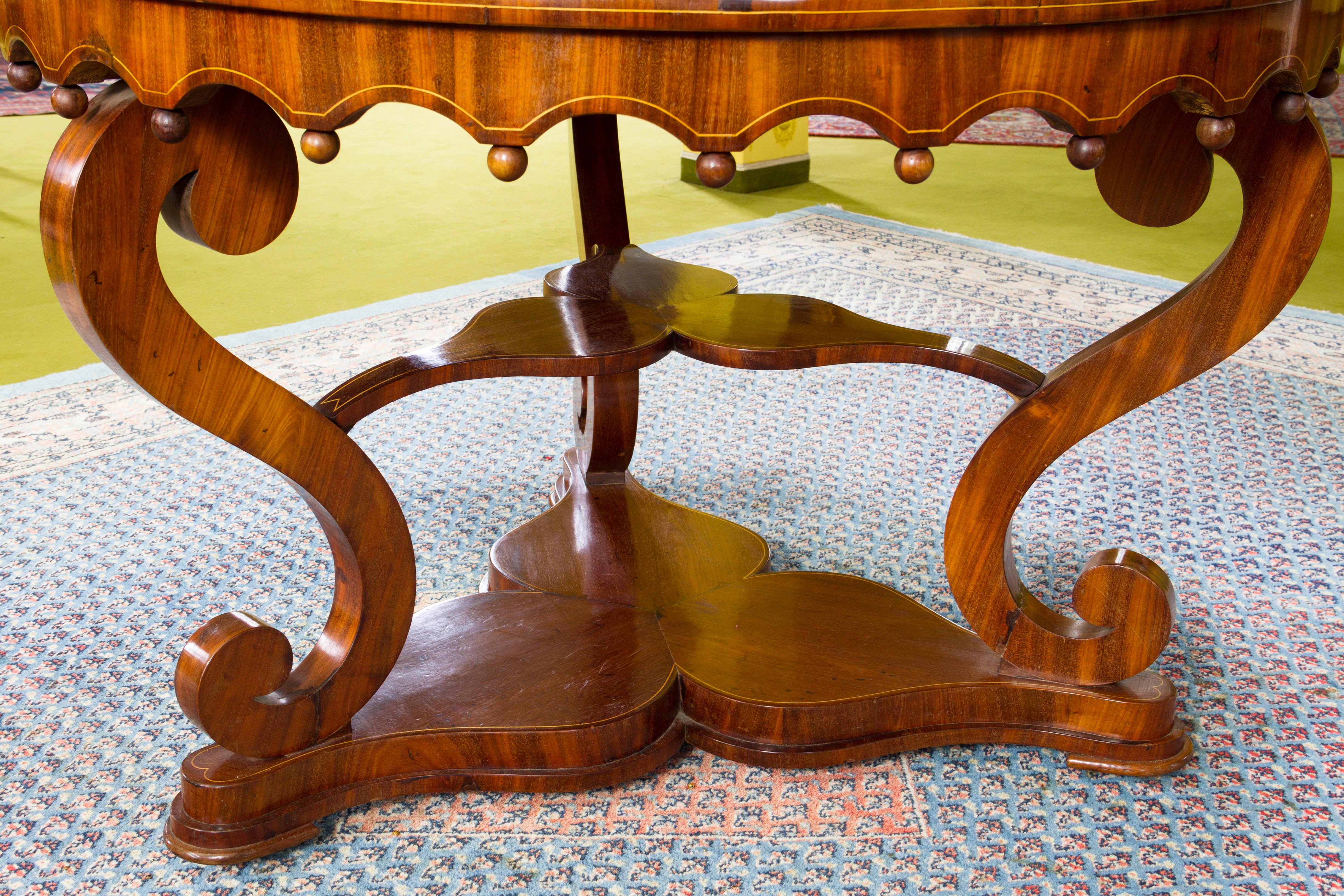Veneer Biedermeier Mahogany Centre Table, Workshop Johannes Klinckerfuss, 1830 For Sale