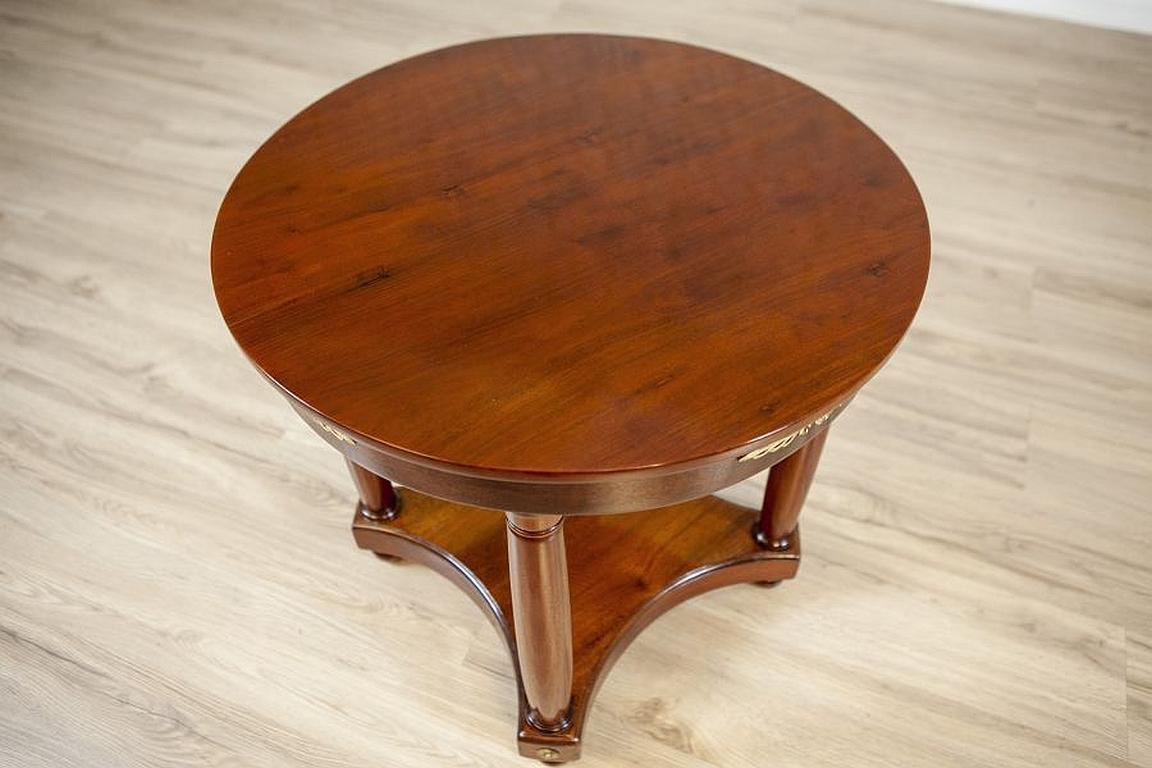European Biedermeier Mahogany Oval Side Table from the Late 19th Century For Sale