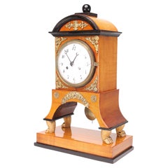 Biedermeier-Kaminuhr, frühes 19. Jahrhundert