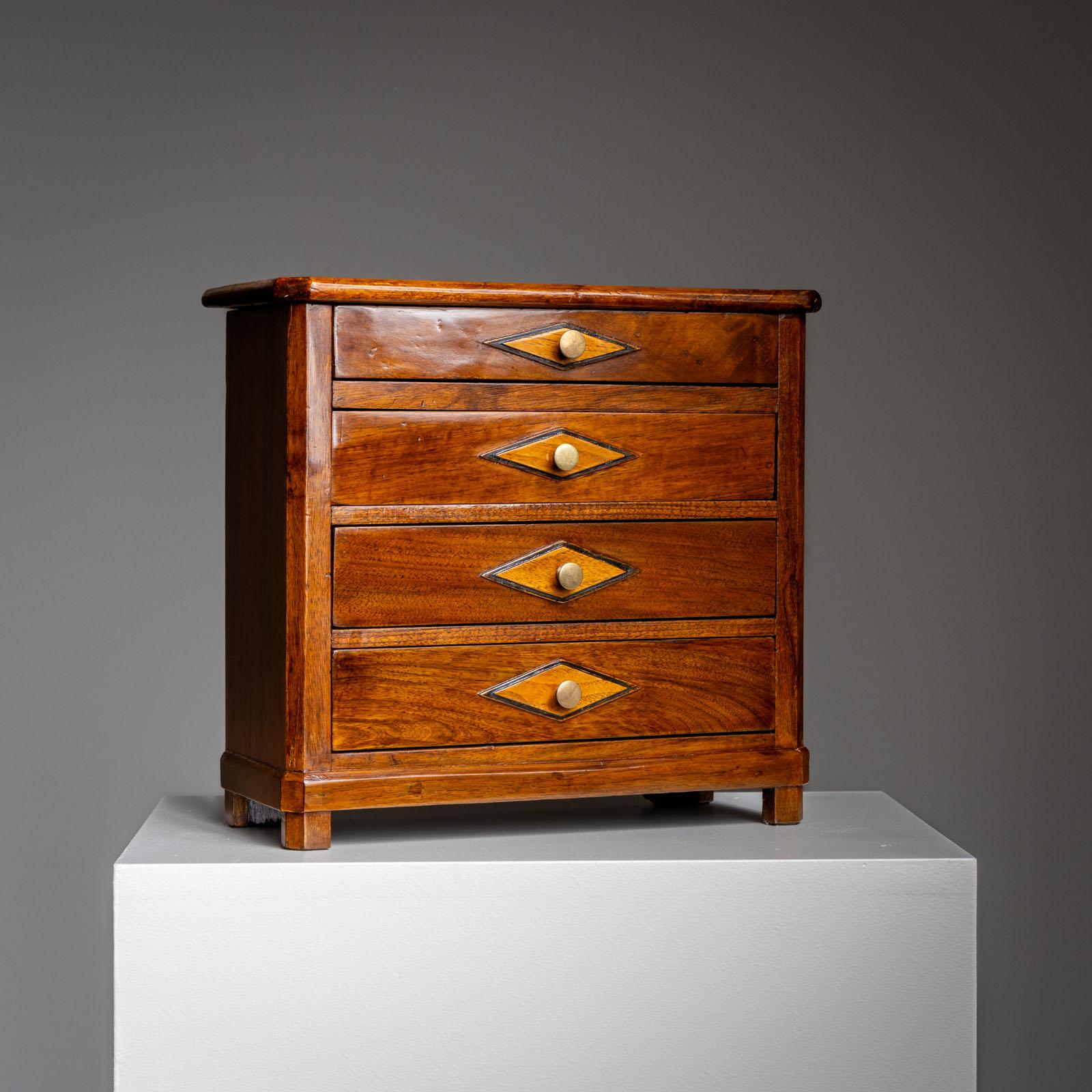 Ottone Cassettiera Biedermeier in miniatura, 1820 circa in vendita