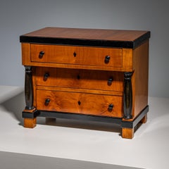 Commode miniature Biedermeier, vers 1820