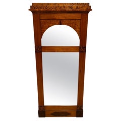 Specchio Biedermeier, mogano, betulla e legno di Thuja, Austria, circa 1820