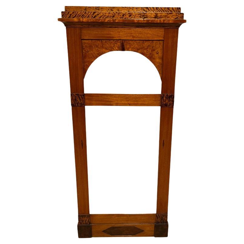 Espejo Biedermeier, Madera de Caoba, Abedul y Raíces de Thuja, Austria, hacia 1820