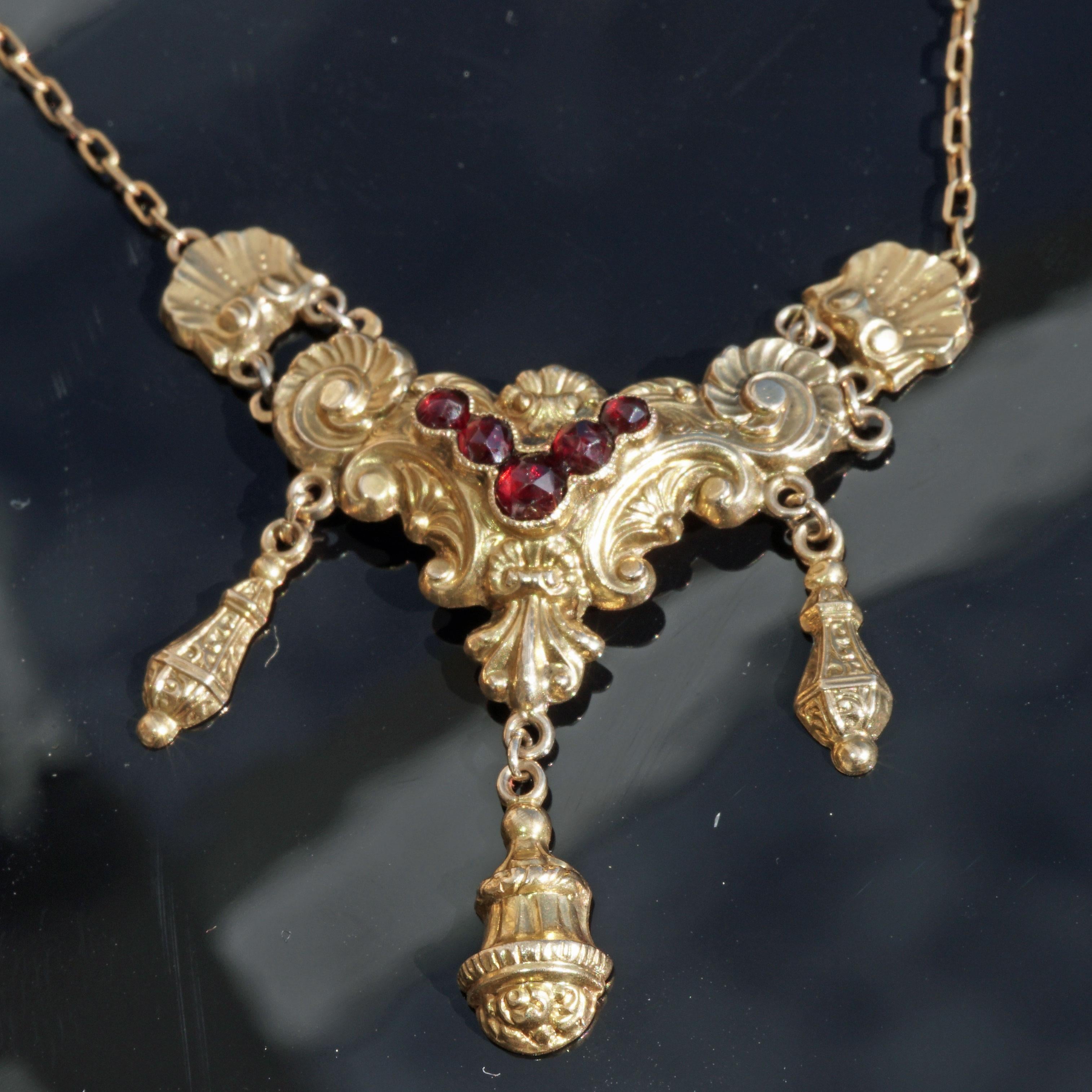 Biedermeier Necklace around 1840 rolled Gold on Silver with Chain well condition In Good Condition In Viena, Viena
