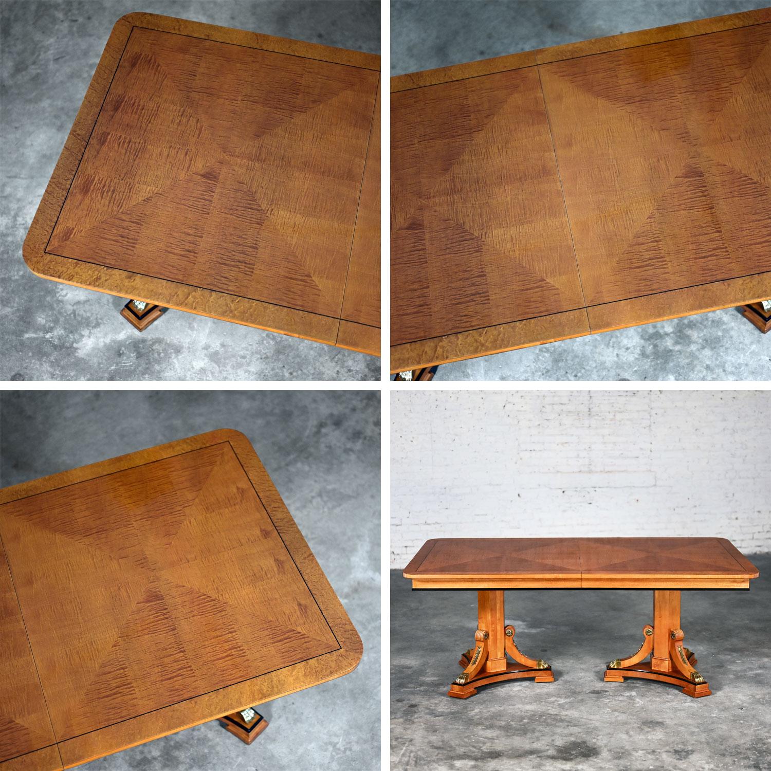 Table de salle à manger à rallonge Biedermeier de style néoclassique Thomasville Grand Classics en vente 11