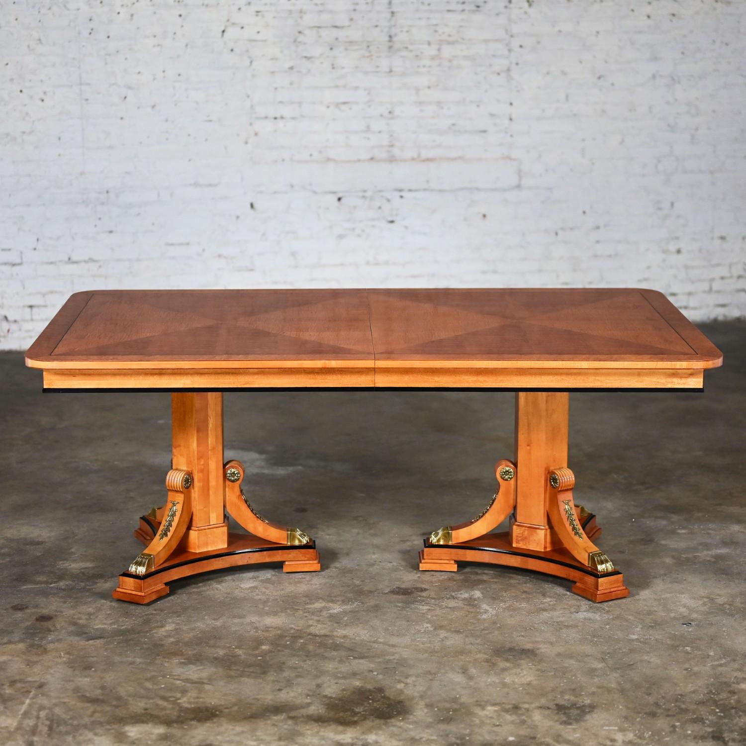 Table de salle à manger à rallonge Biedermeier de style néoclassique Thomasville Grand Classics en vente 14