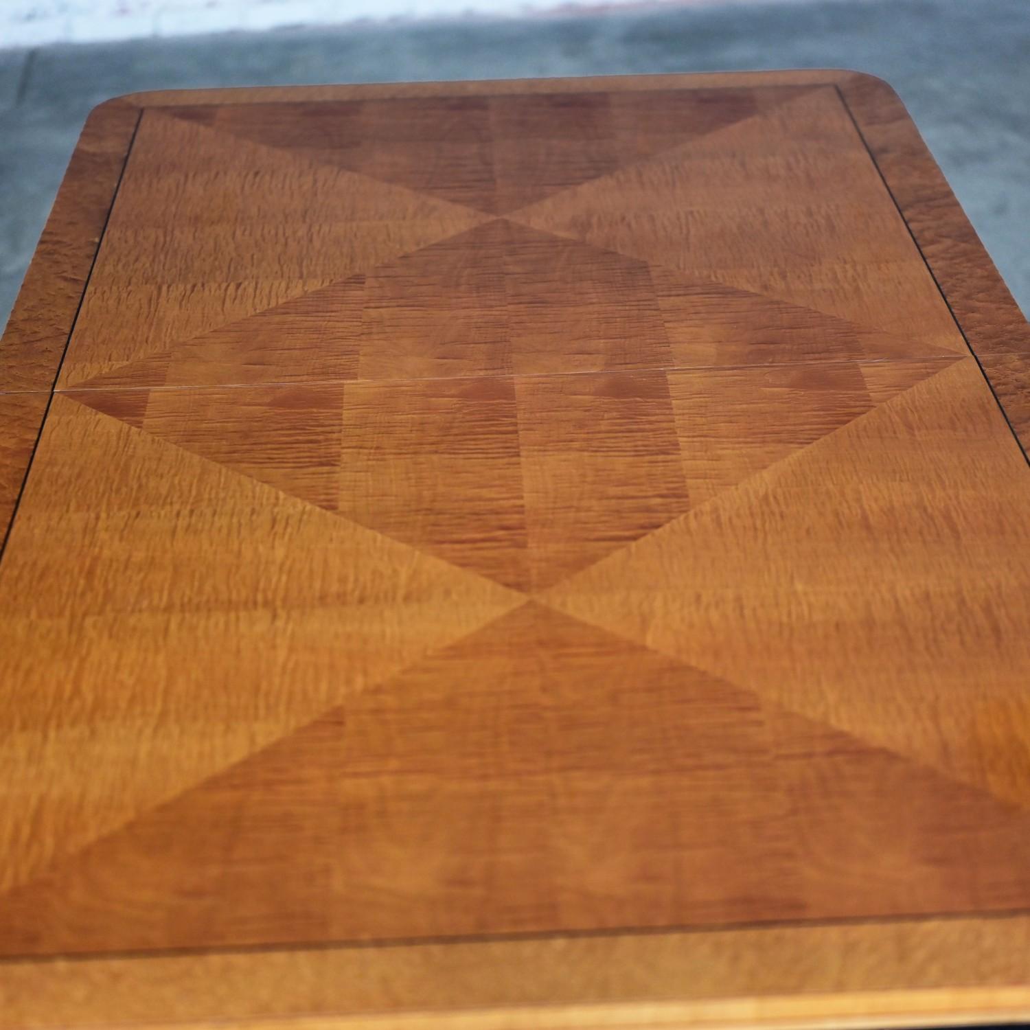 Table de salle à manger à rallonge Biedermeier de style néoclassique Thomasville Grand Classics en vente 2
