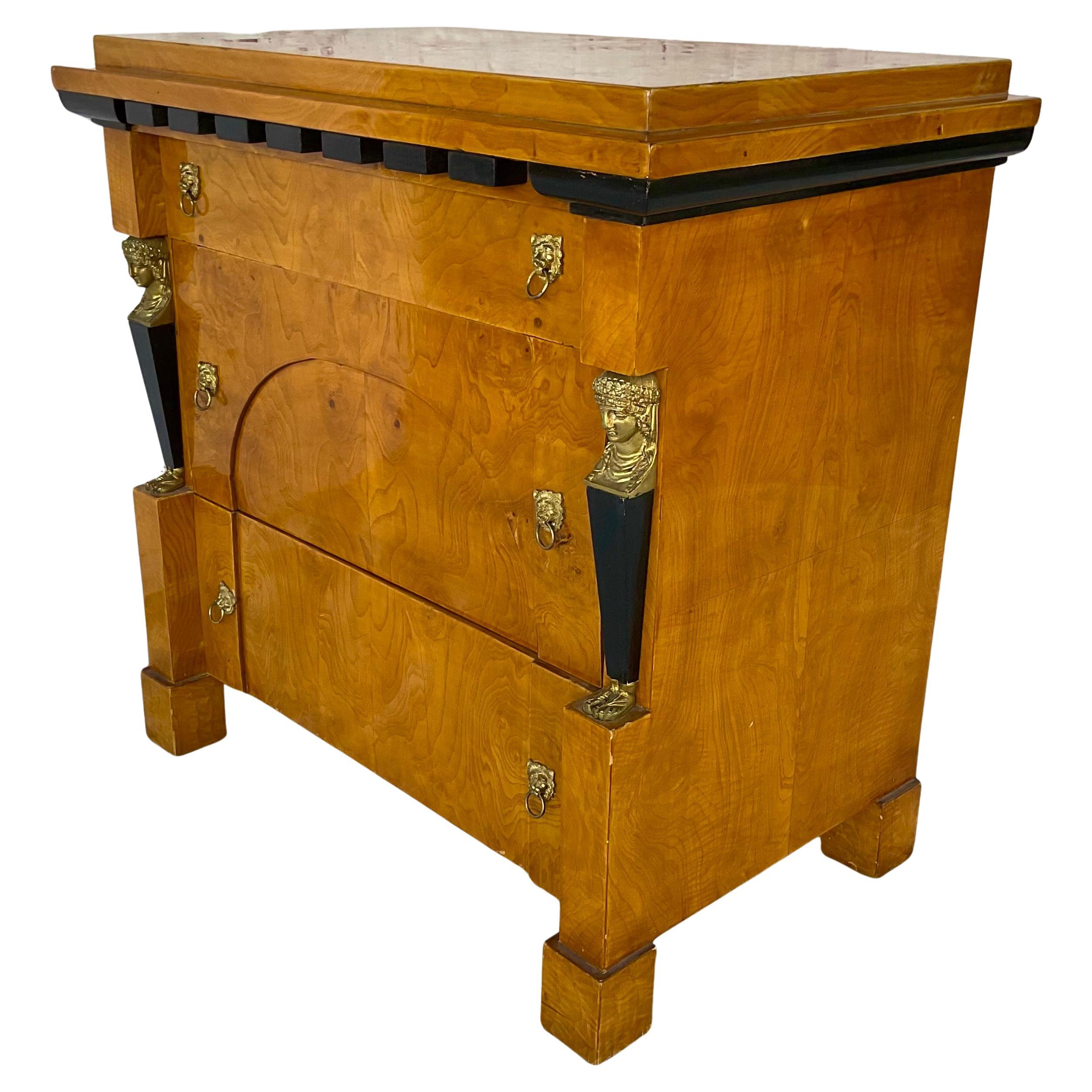 Tedesco Cassettiera neoclassica Biedermeier in vendita