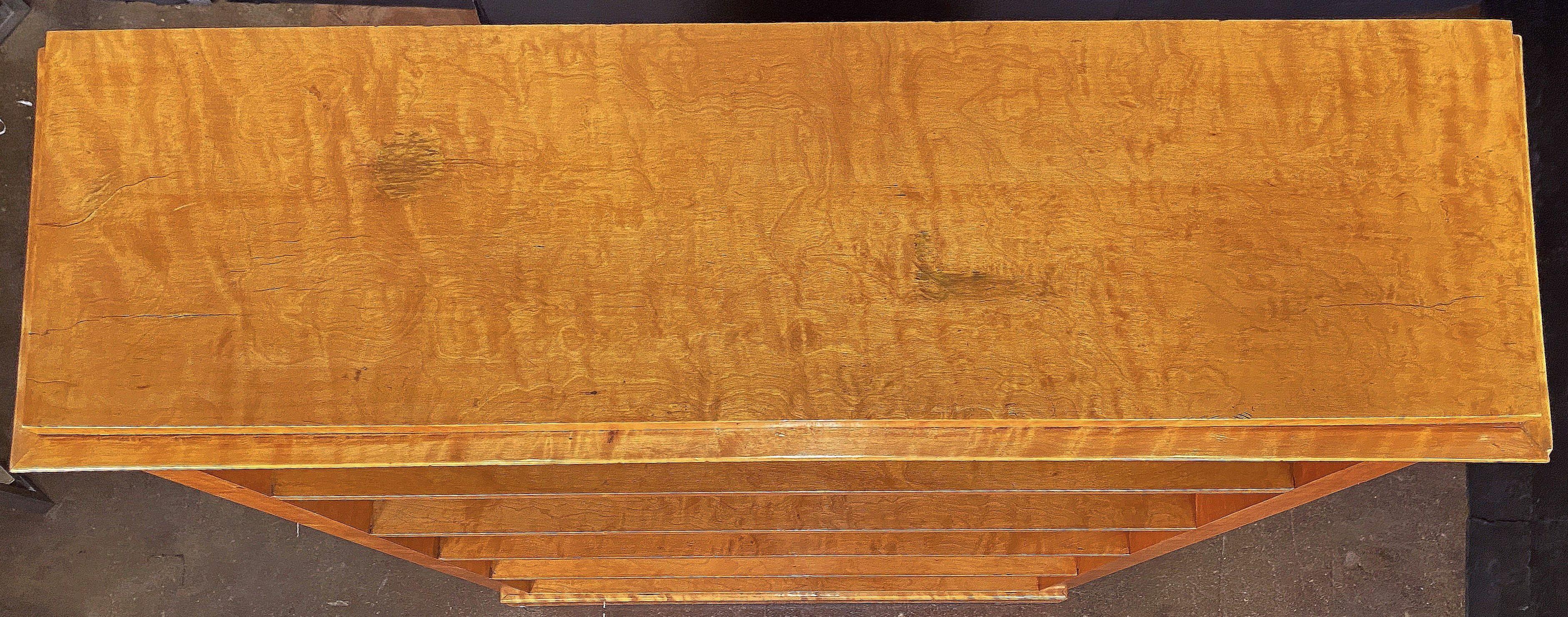 Biedermeier Open Bookcase or Shelves of Curly Maple For Sale 2